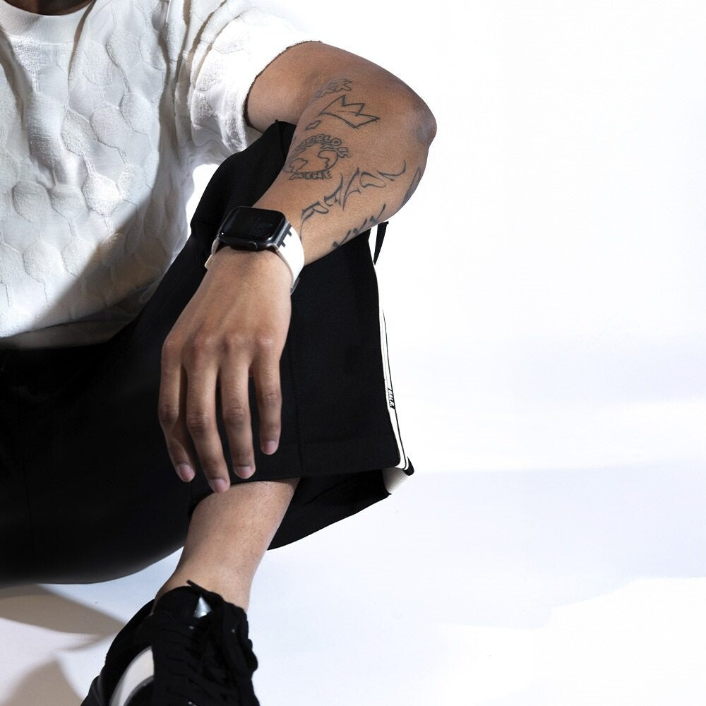 BALR. Correa de silicona Apple Watch Ultra Liquid (beige/titanio)