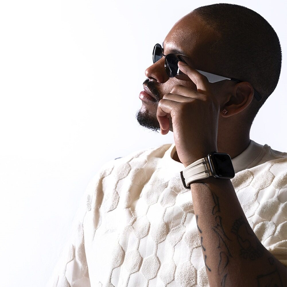 BALR. Correa de silicona Apple Watch Ultra Liquid (beige/titanio)