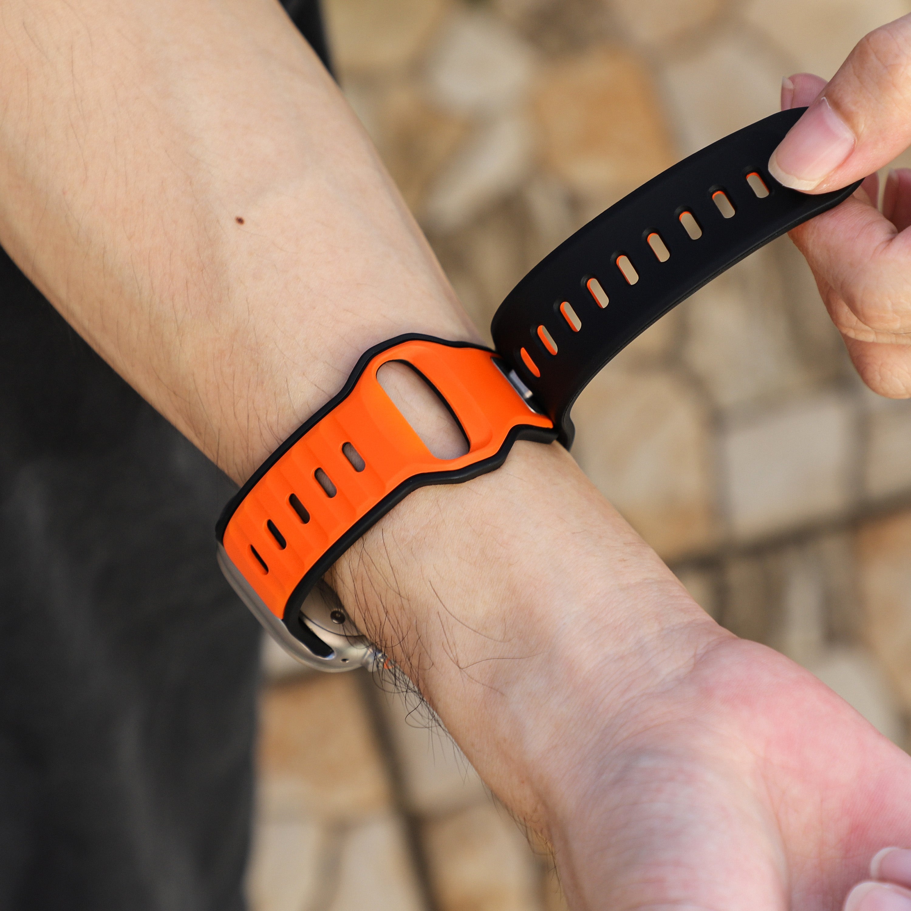 Correa de silicona premium outdoor Apple Watch (naranja/negra)