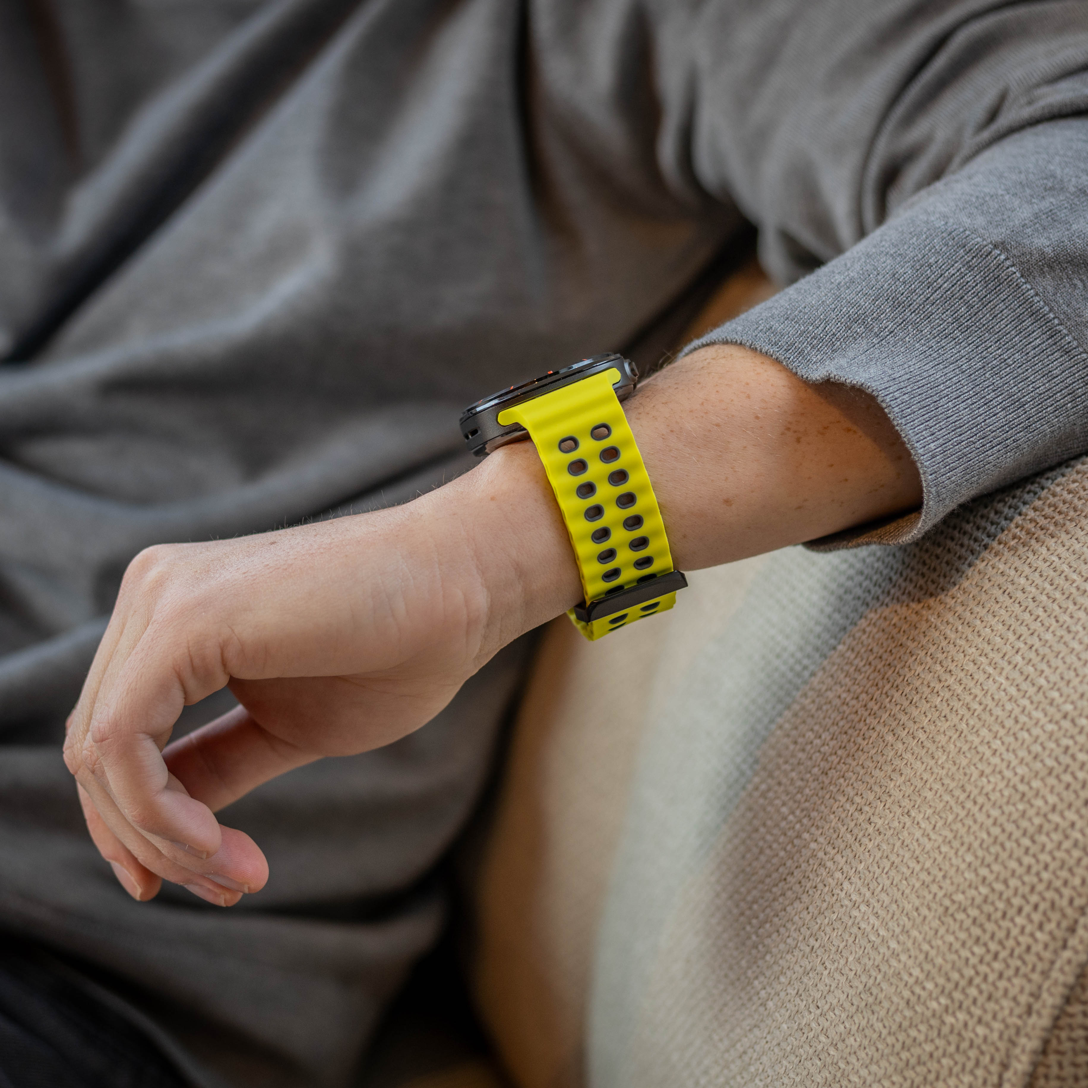 Samsung Galaxy Watch Ultra Wave Silicone Strap (Lime/Dark Gray)