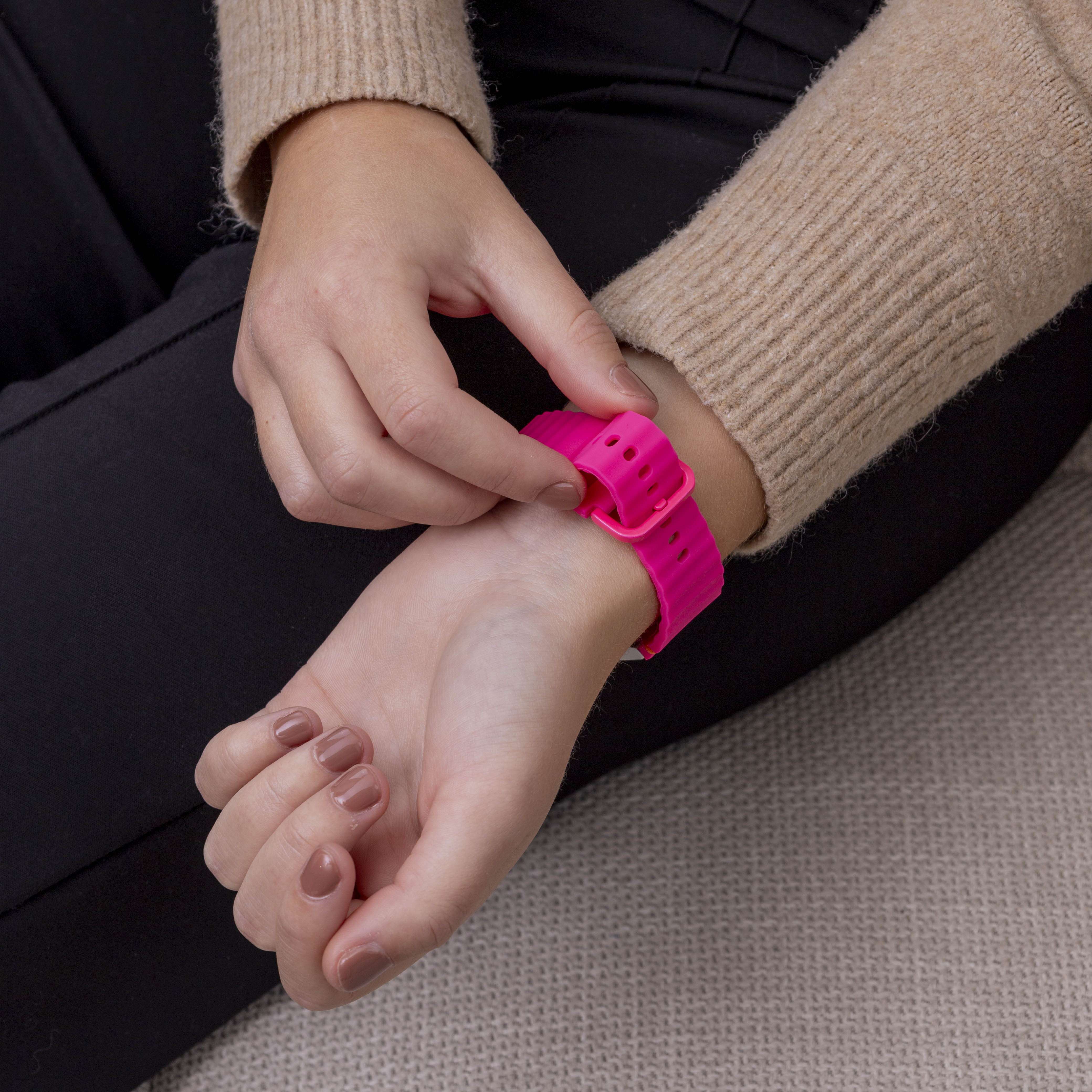 Samsung Galaxy Watch 7 - 44mm Wave Strap (Bright Pink)