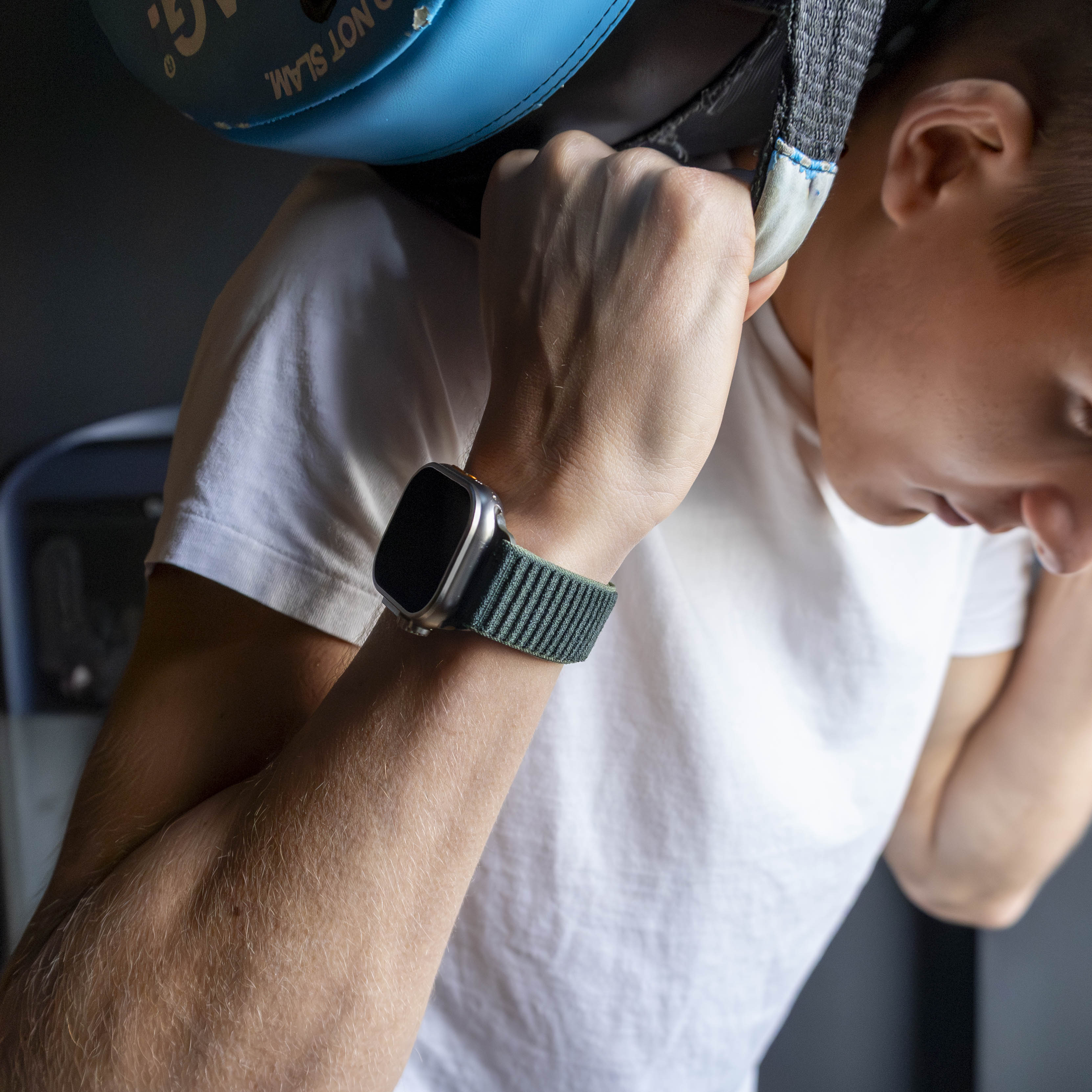 Strap-it Apple Watch Wave Nylon Strap (Dark Green)