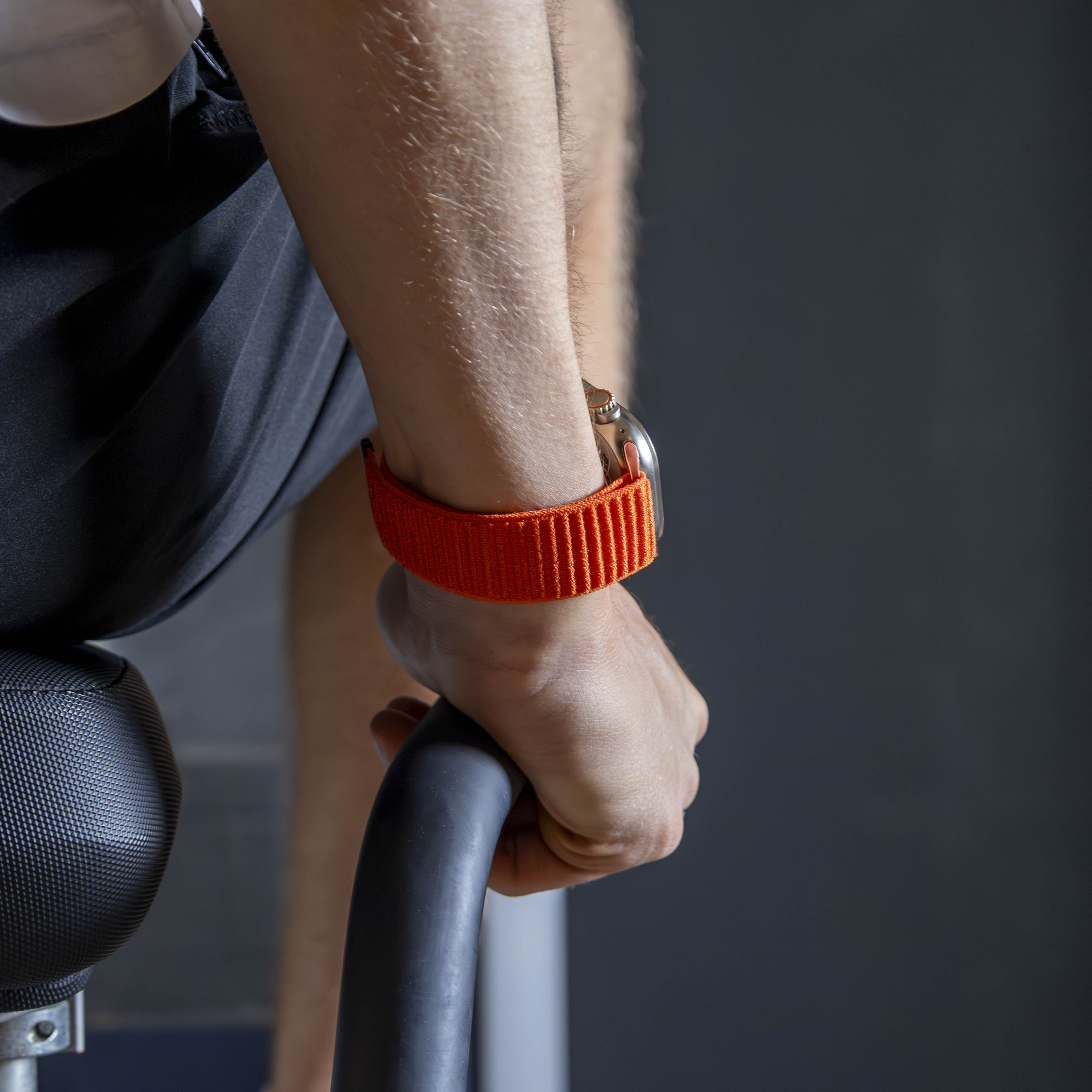 Strap-it Apple Watch Wave Nylon Strap (Orange)