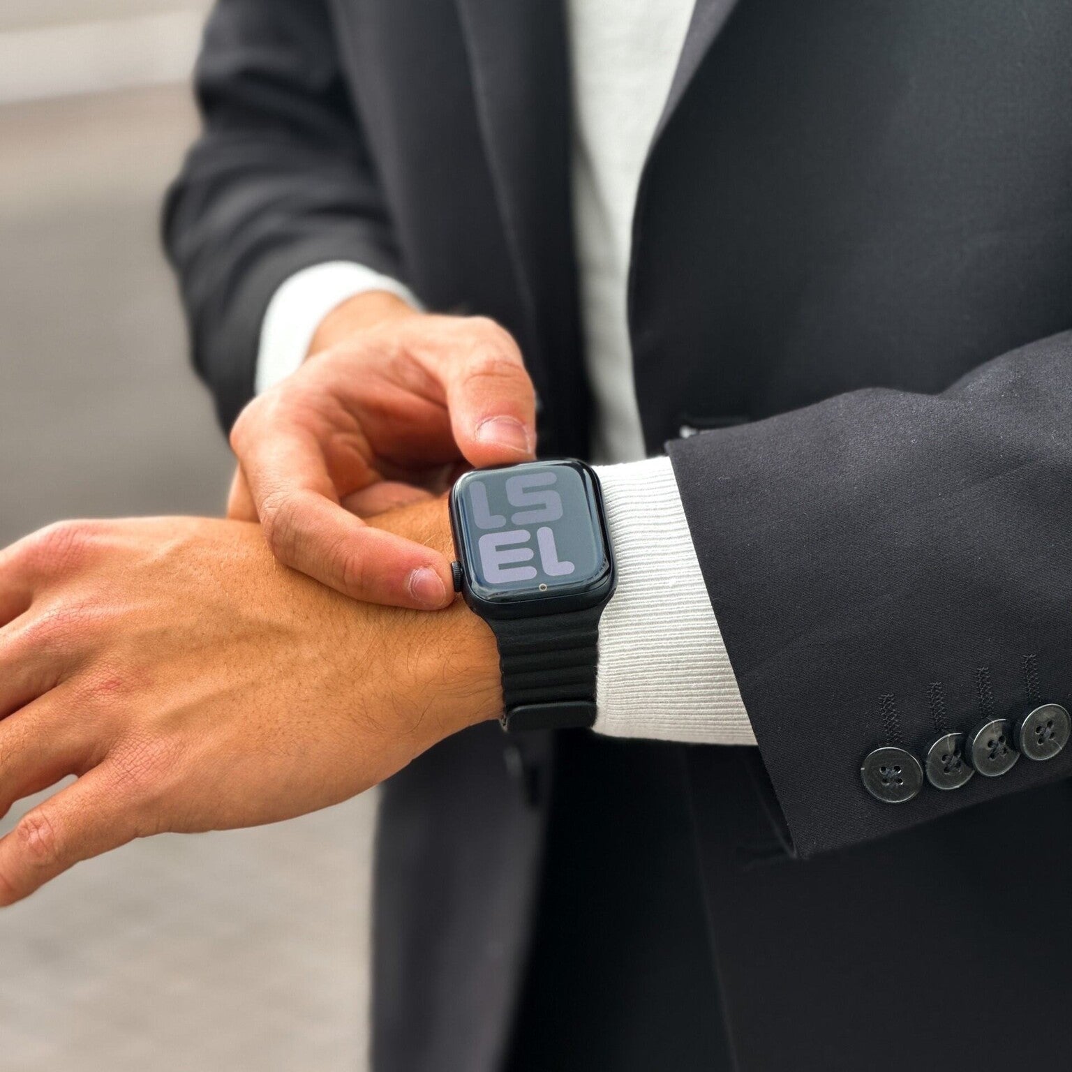 Correa silicona magnético Apple Watch (negro)