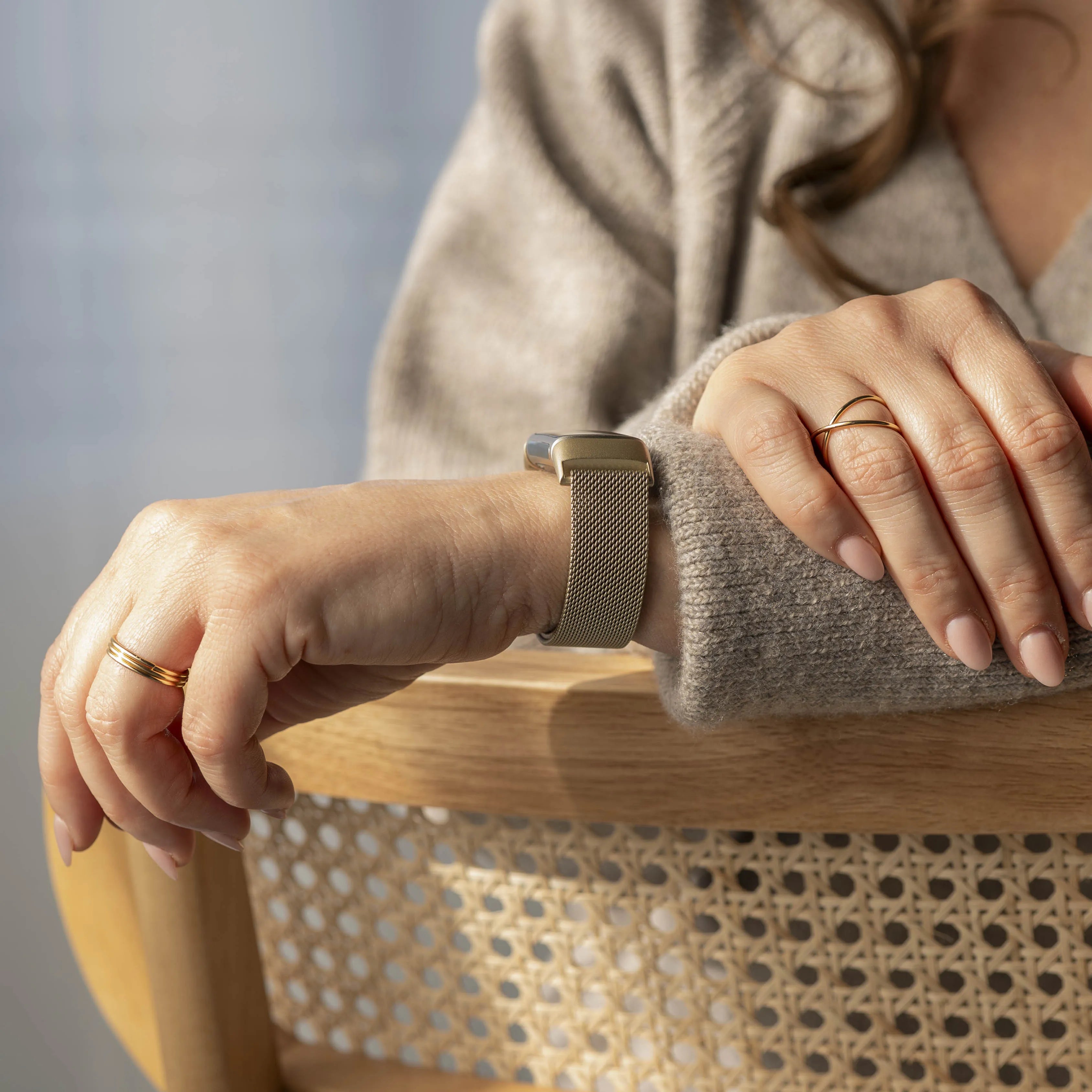 Correa milanesa Fitbit Charge 6 (champán)