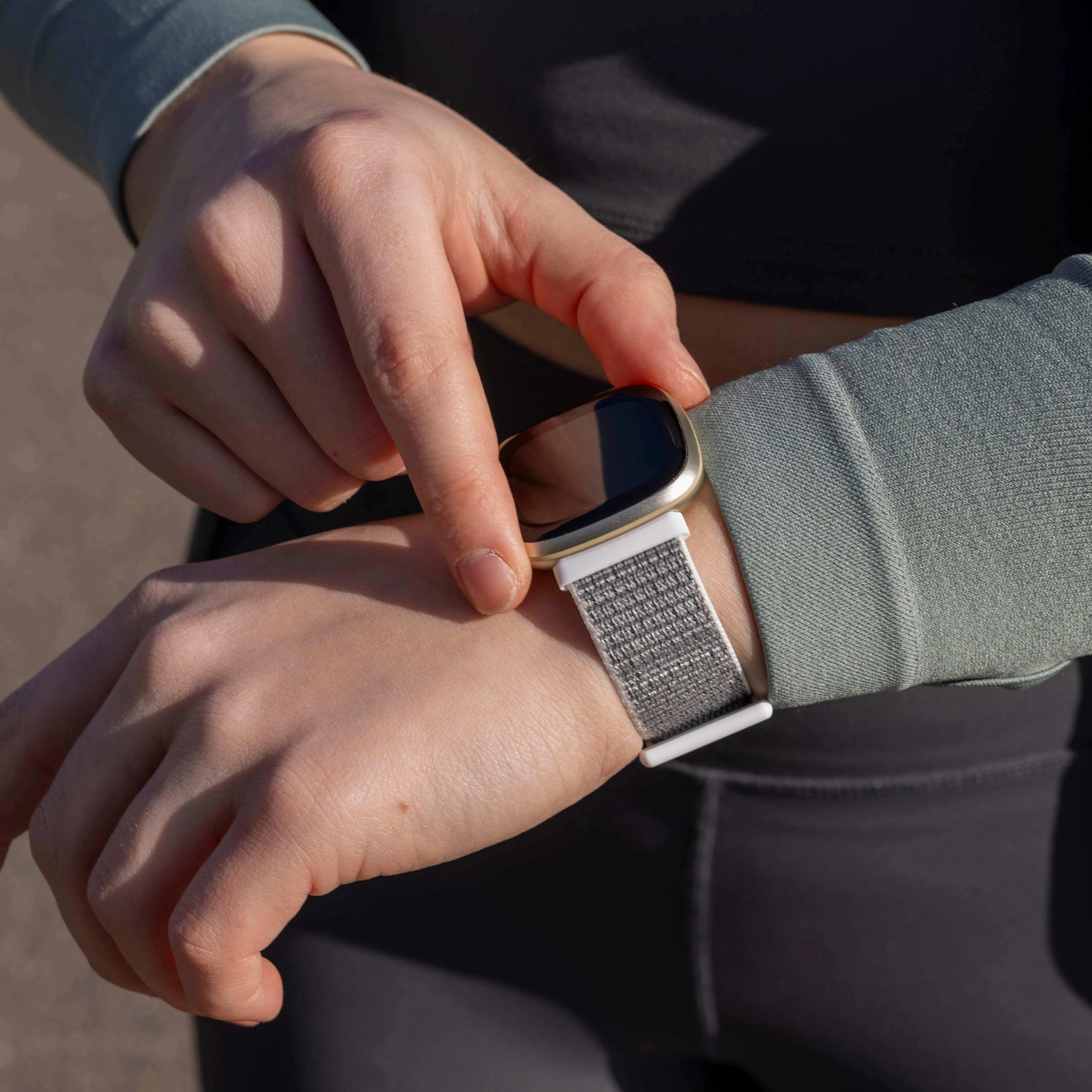 Correa nylon Fitbit Versa 3 (gris)