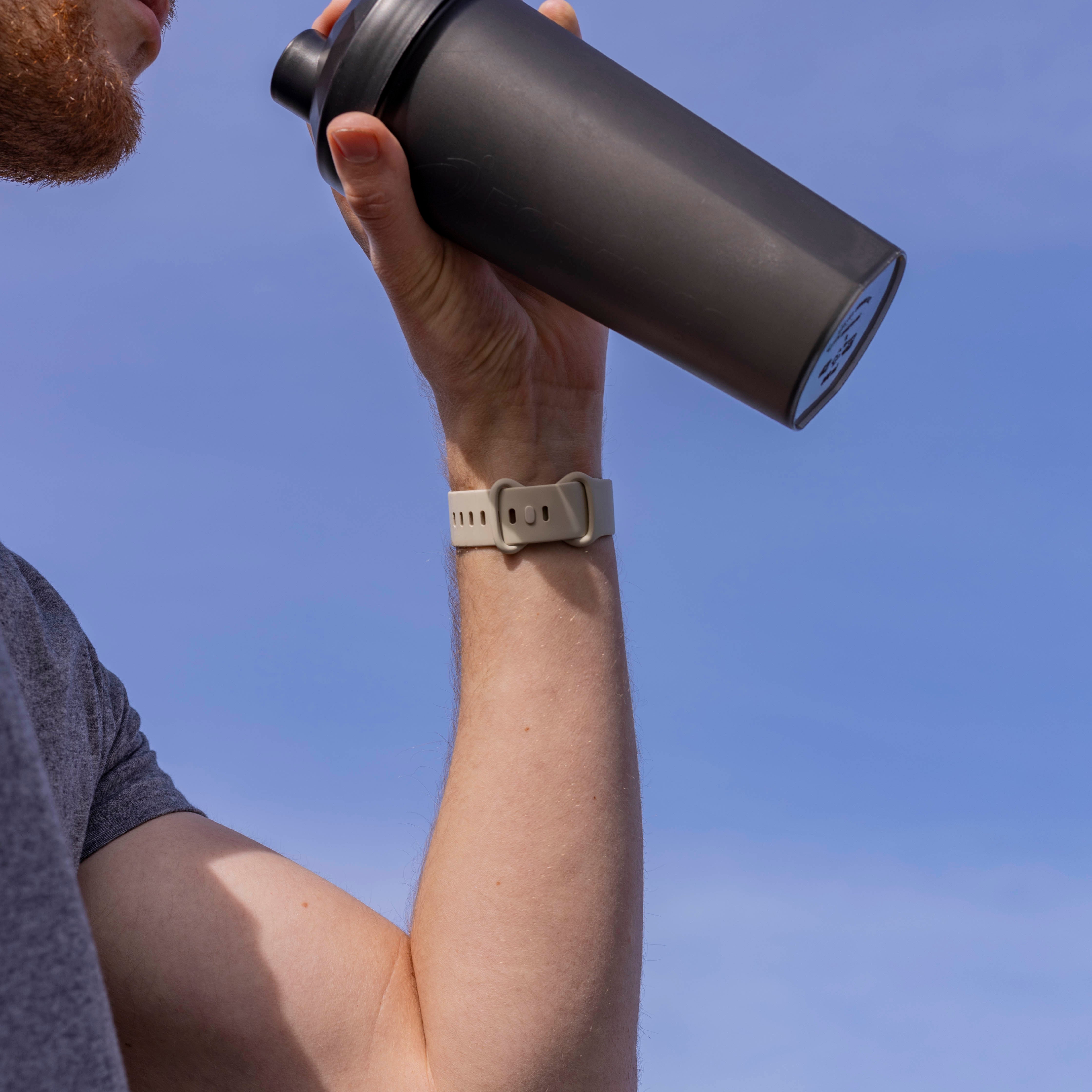 Correa silicona clásica Fitbit Sense (blanquecino)