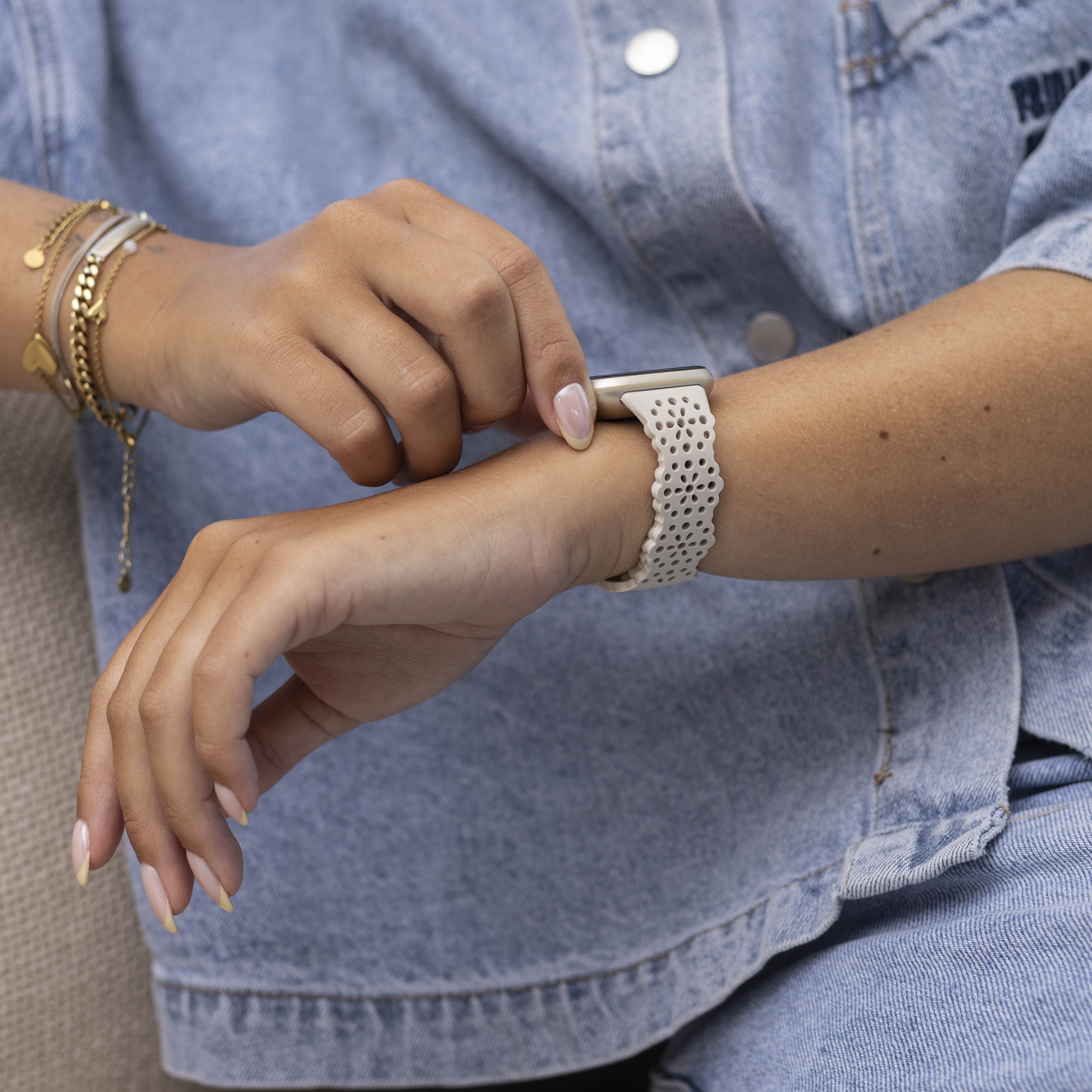 Fitbit Sense Silicone Strap with Pattern (Grey/Pink)