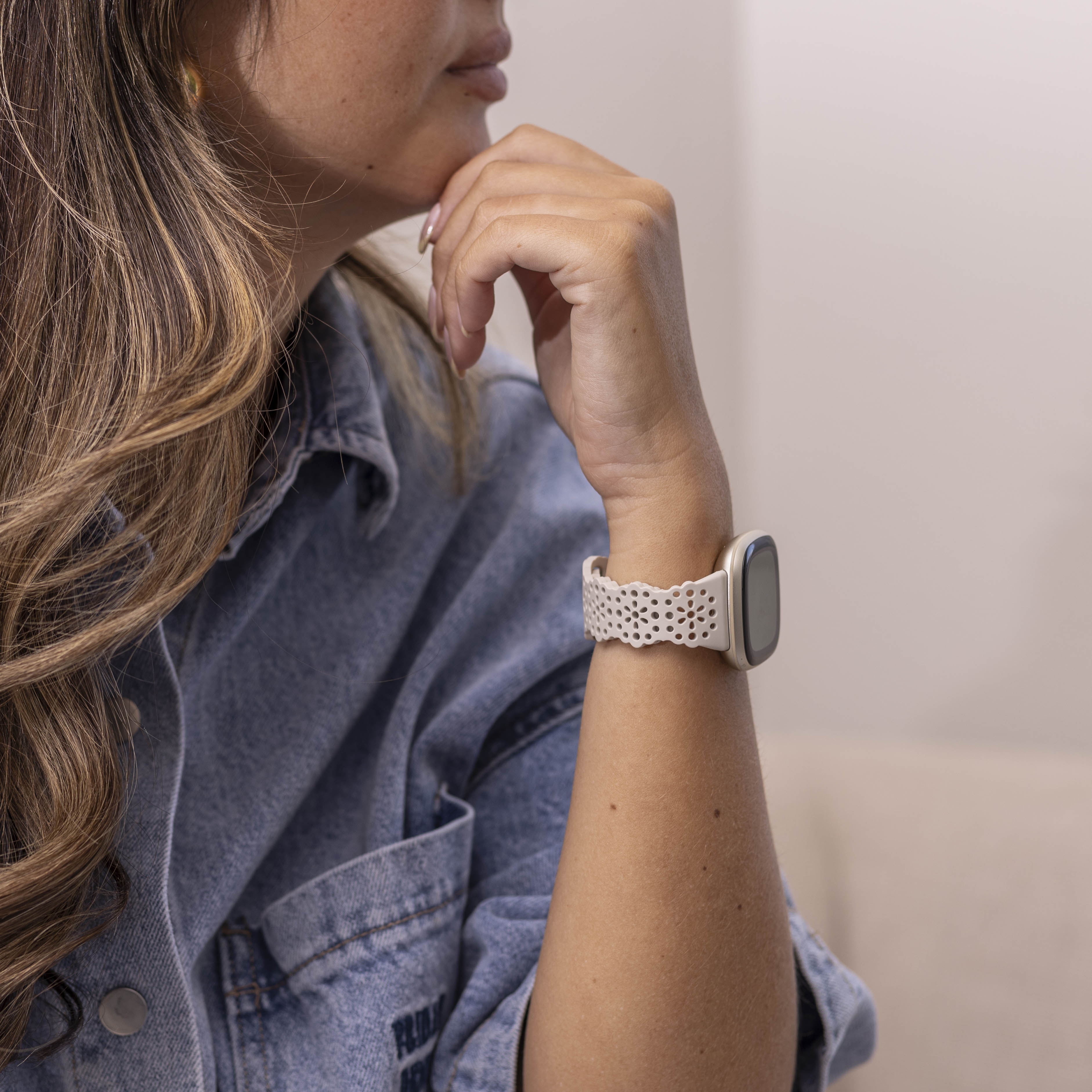 Fitbit Versa 3 Silicone Strap with Pattern (Grey/Pink)