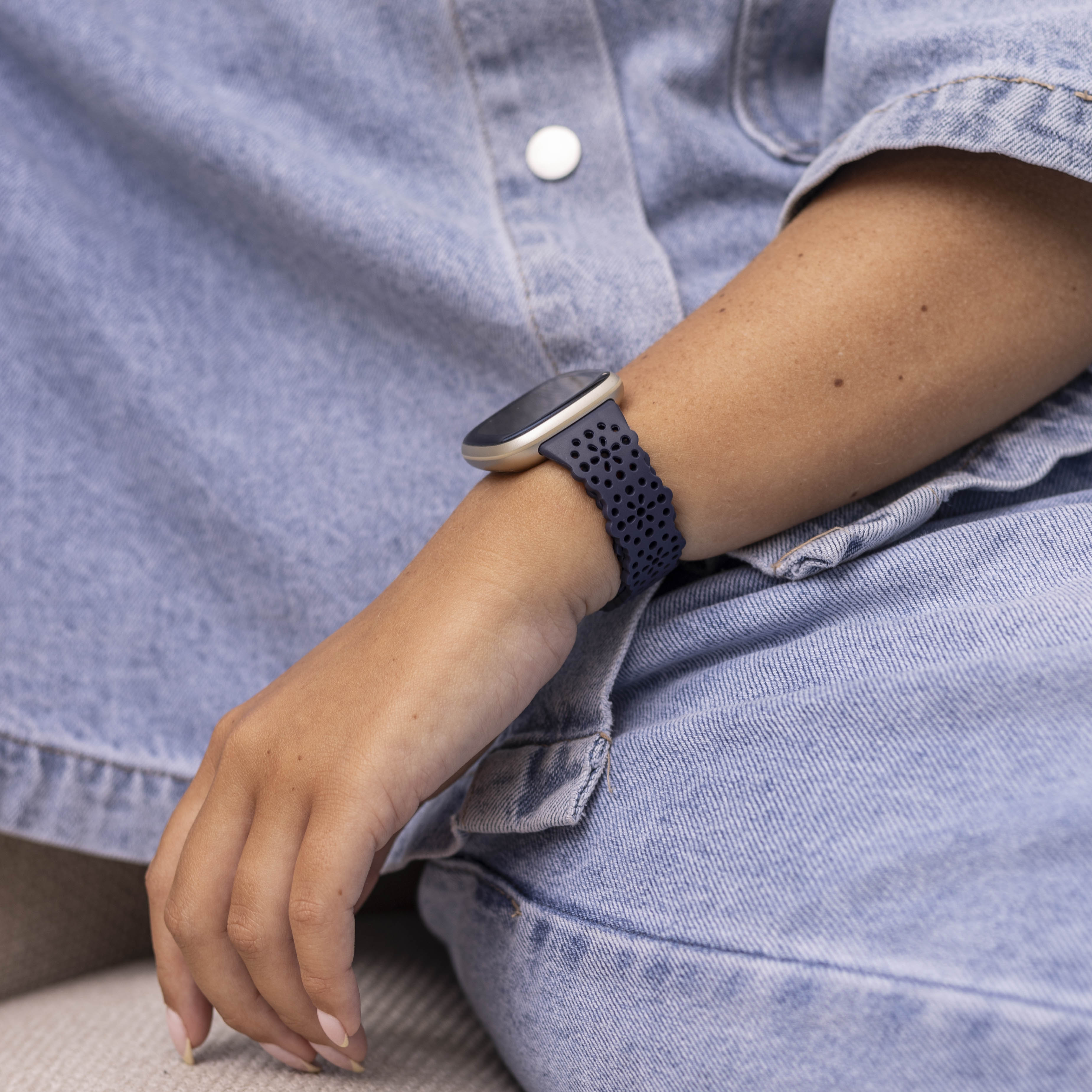 Correa silicona con estampado Fitbit Sense (azul oscuro)