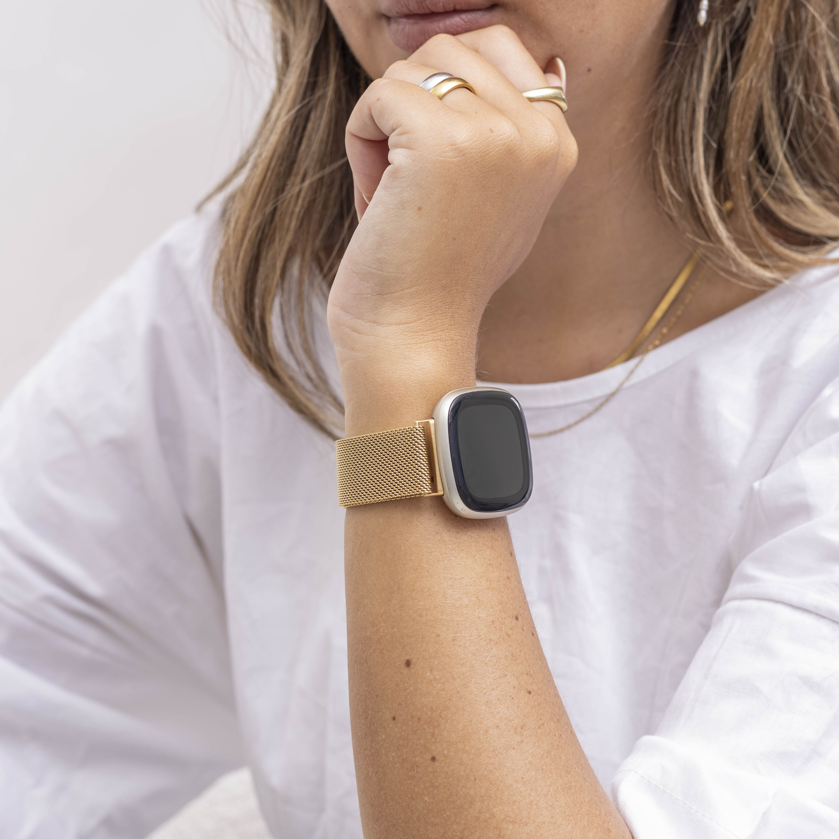 Correa milanesa Fitbit Versa 3 (dorado)