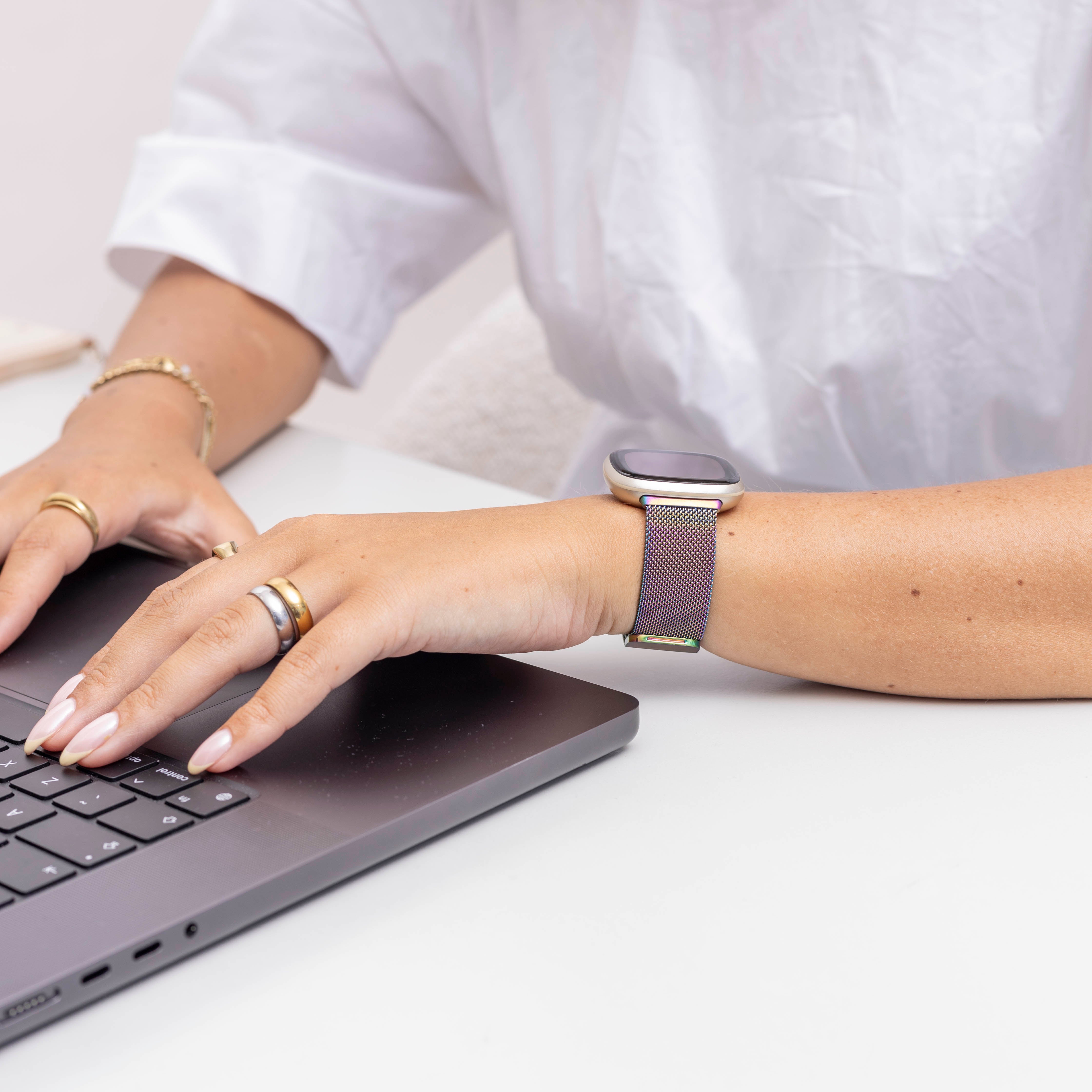 Correa milanesa Fitbit Versa 3 (arcoíris)