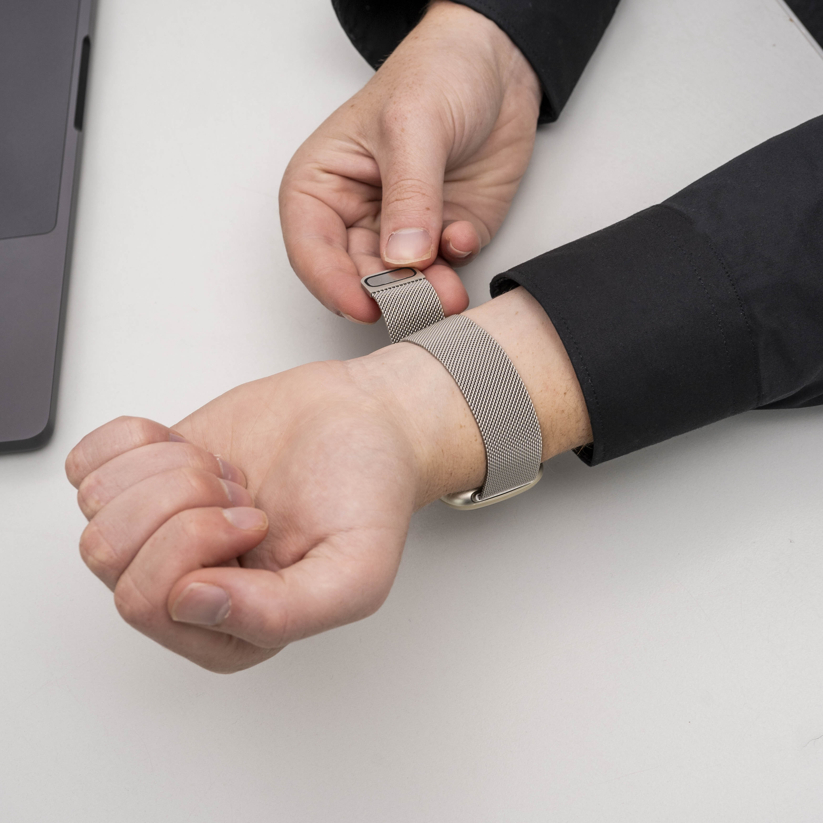 Correa milanesa Fitbit Versa 3 (blanco estrella)