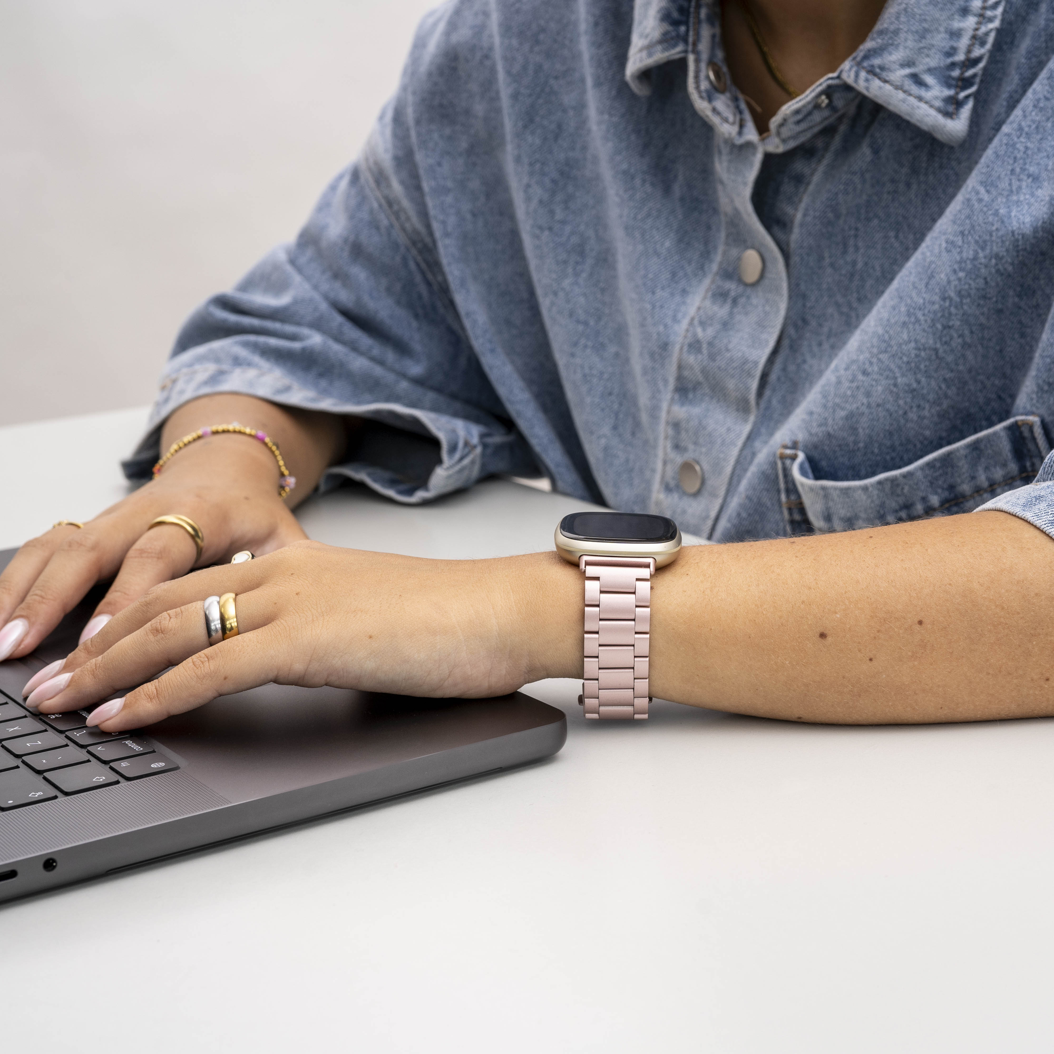 Correa de acero Fitbit Sense (rosa)