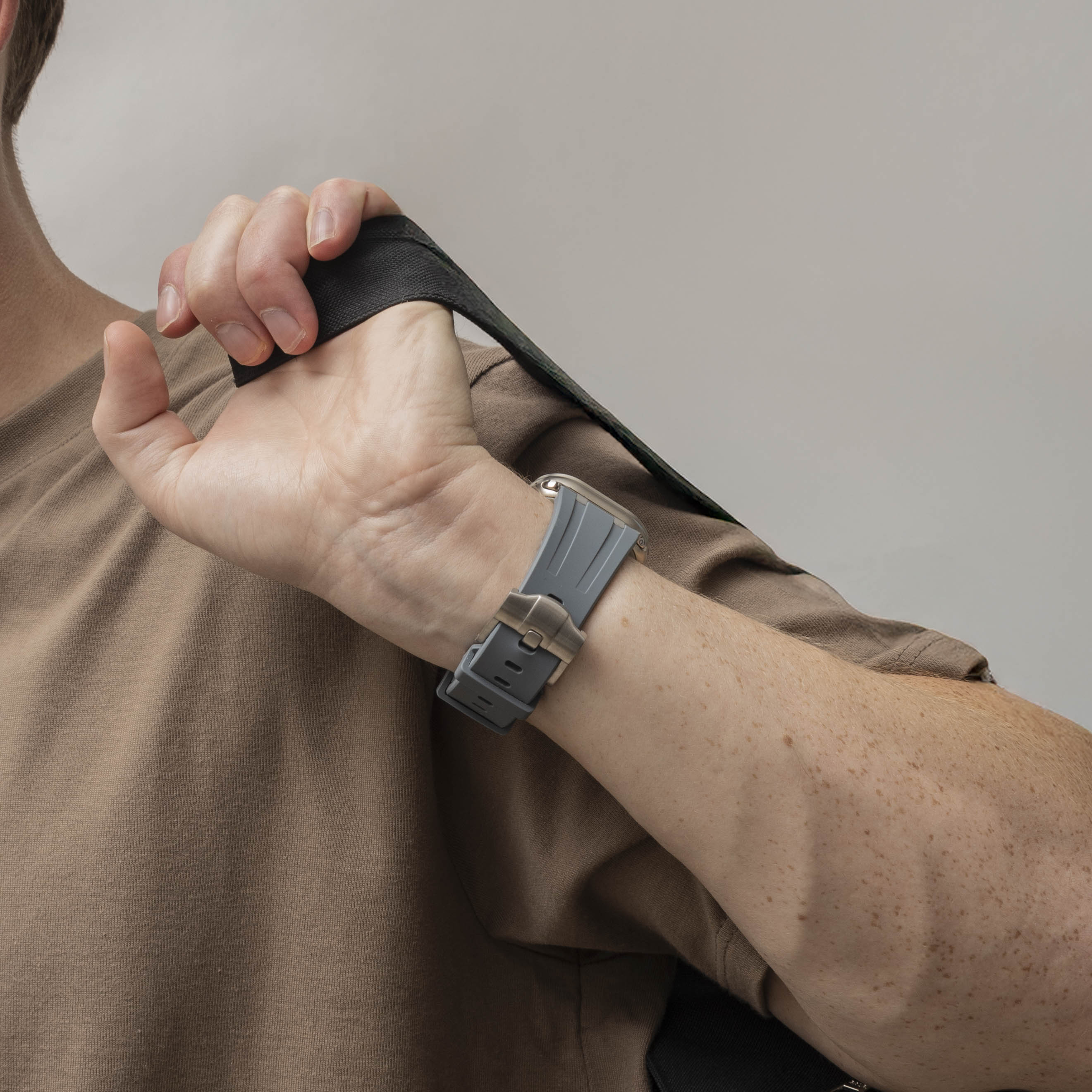 Apple Watch Luxury Liquid Silicone Strap (Dark Grey/Silver)