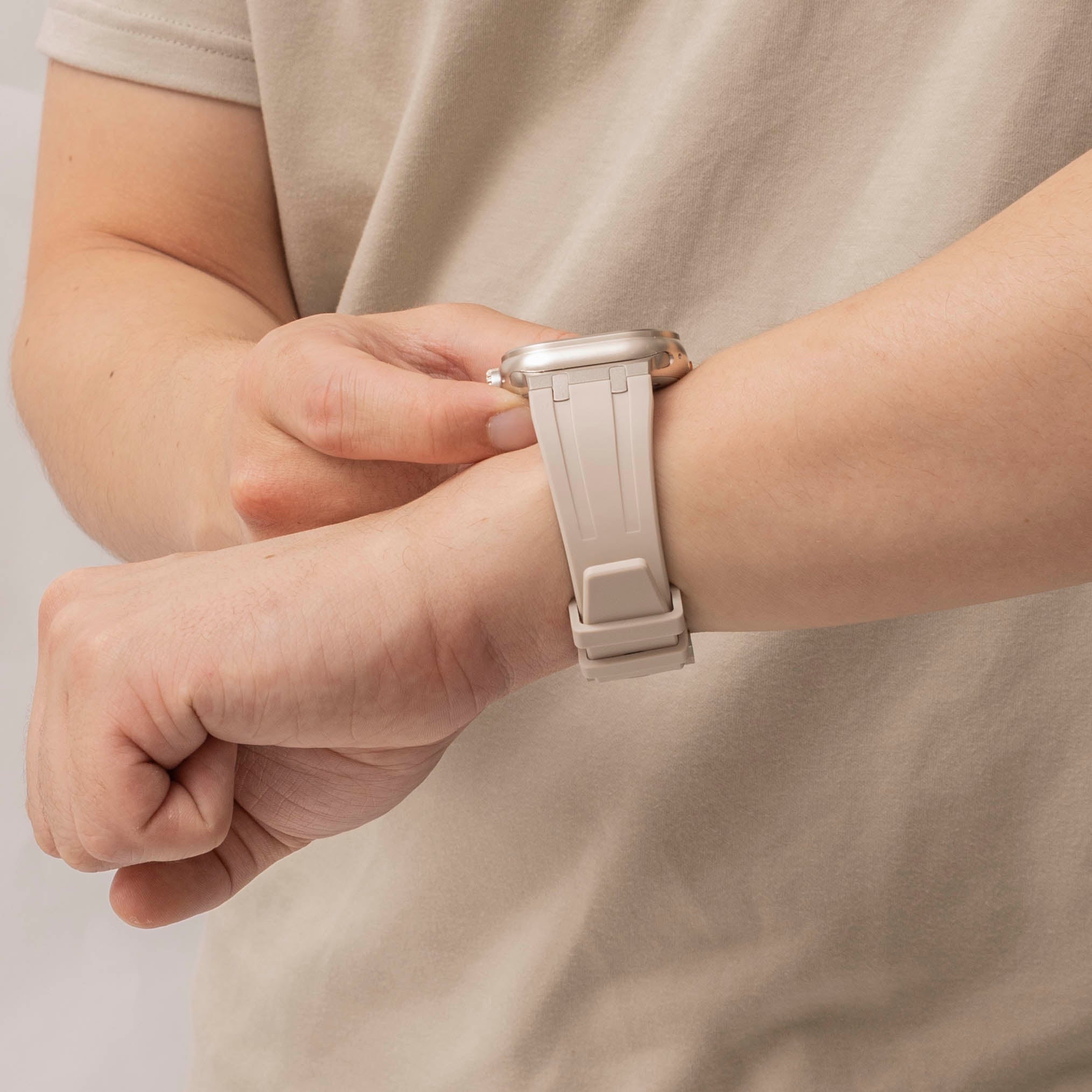 Correa silicona Premium Liquid Apple Watch (blanco estrella/titanio)