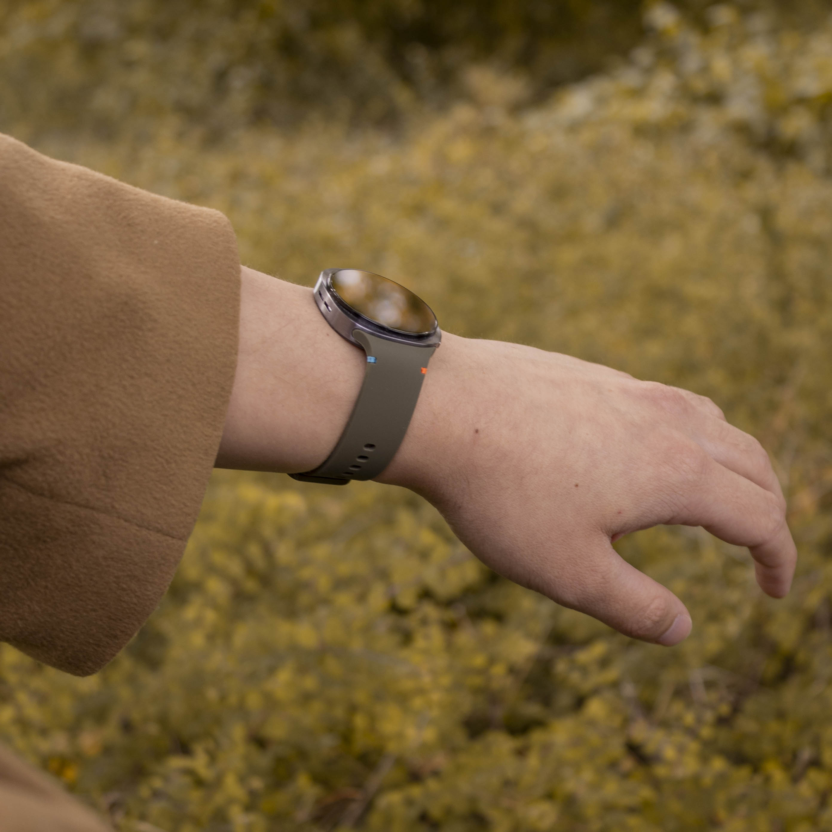 Correa silicona Samsung Galaxy Watch 8 Classic (verde militar)