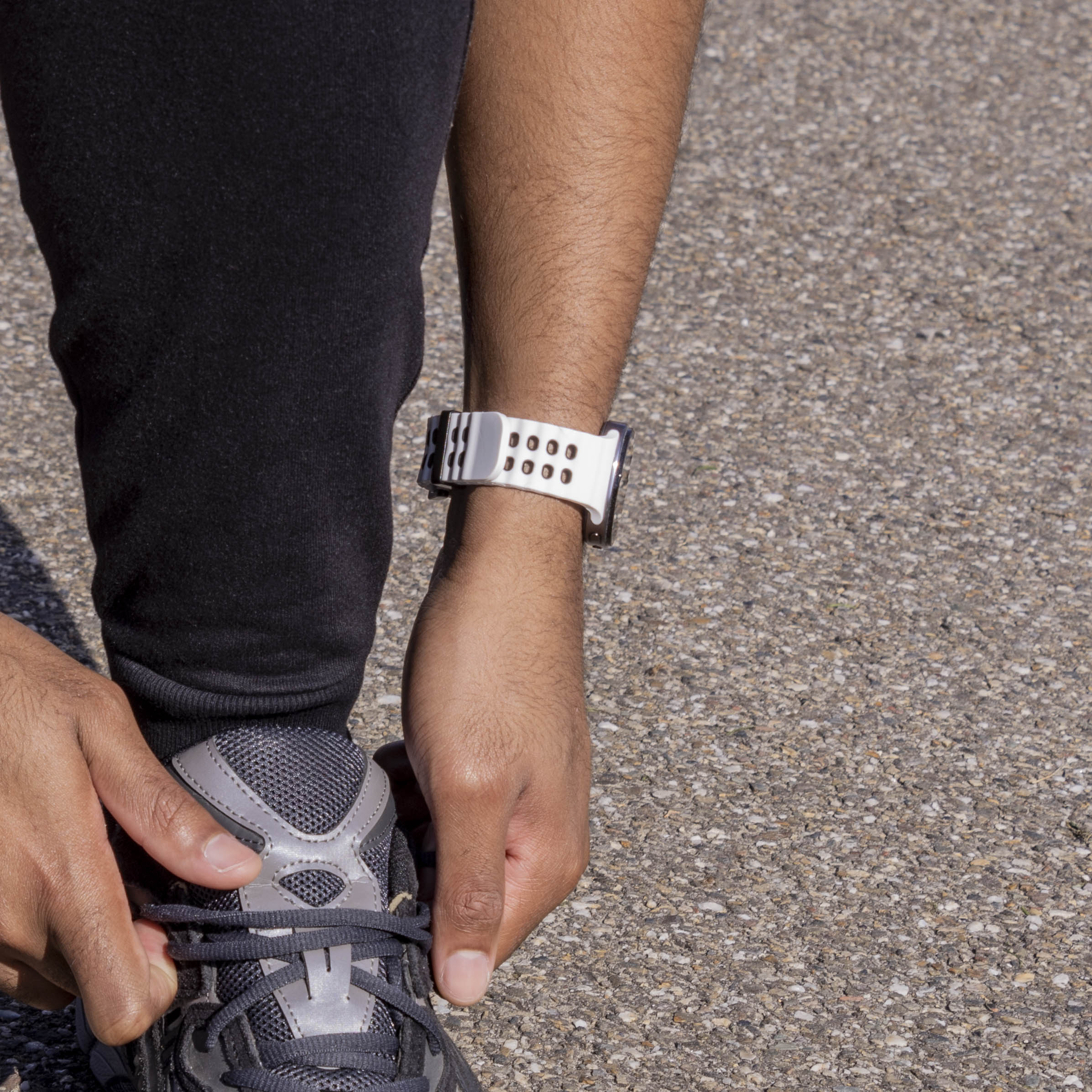 Samsung Galaxy Watch 8 - 40mm Ocean Strap (White/Black)