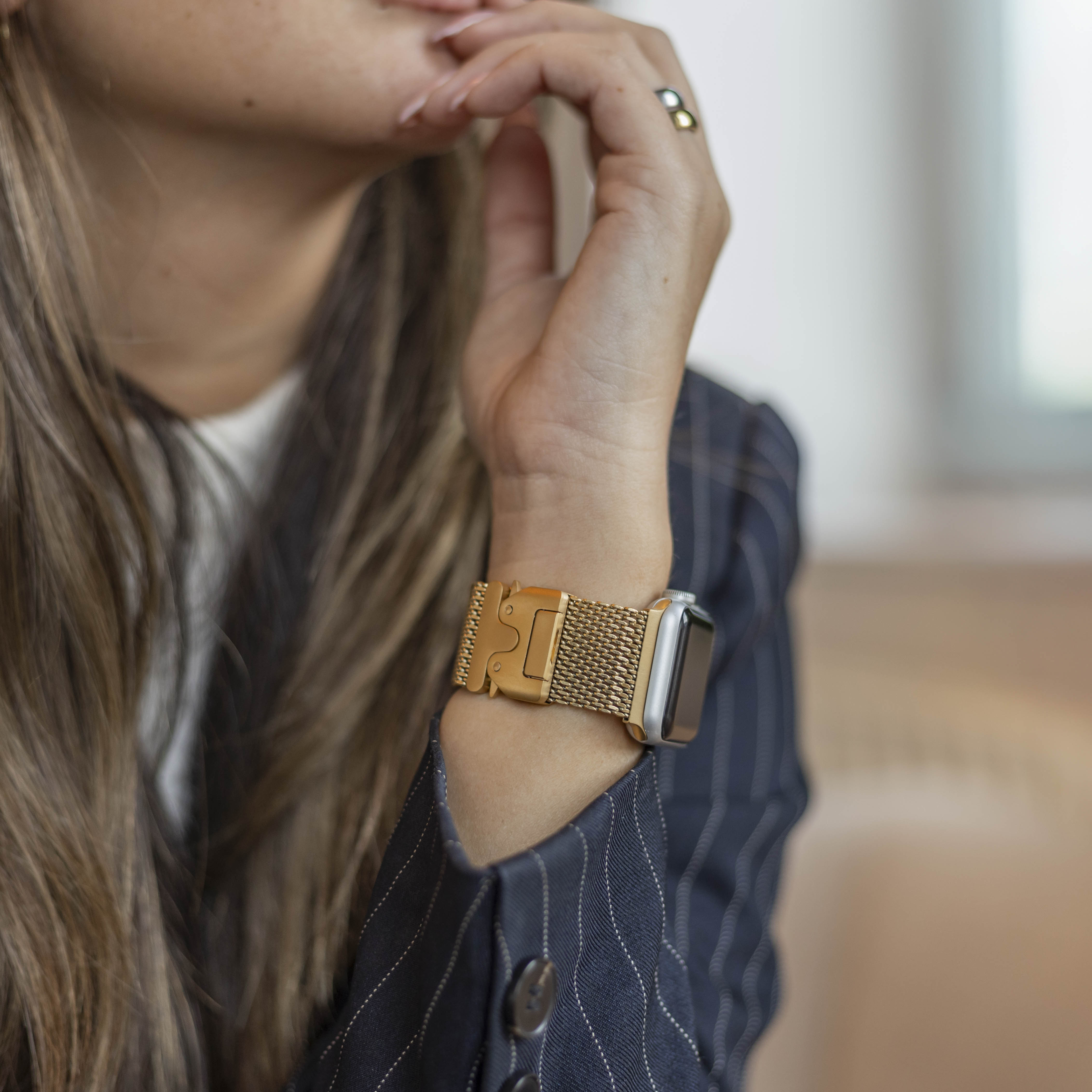 Bandz Correa milanesa Loop con hebilla-P Apple Watch Ultra (dorado)