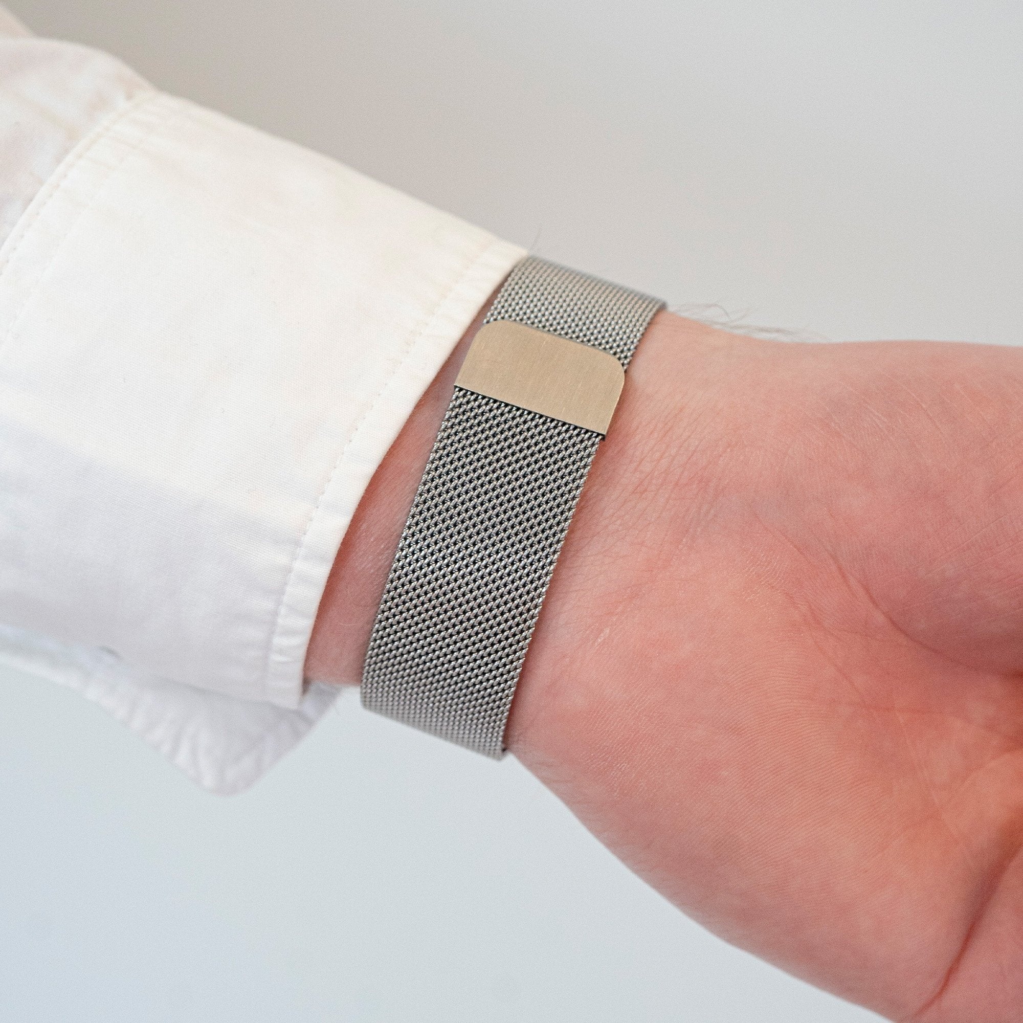 Milanese Strap 'One Push', silver, lifestyle photo