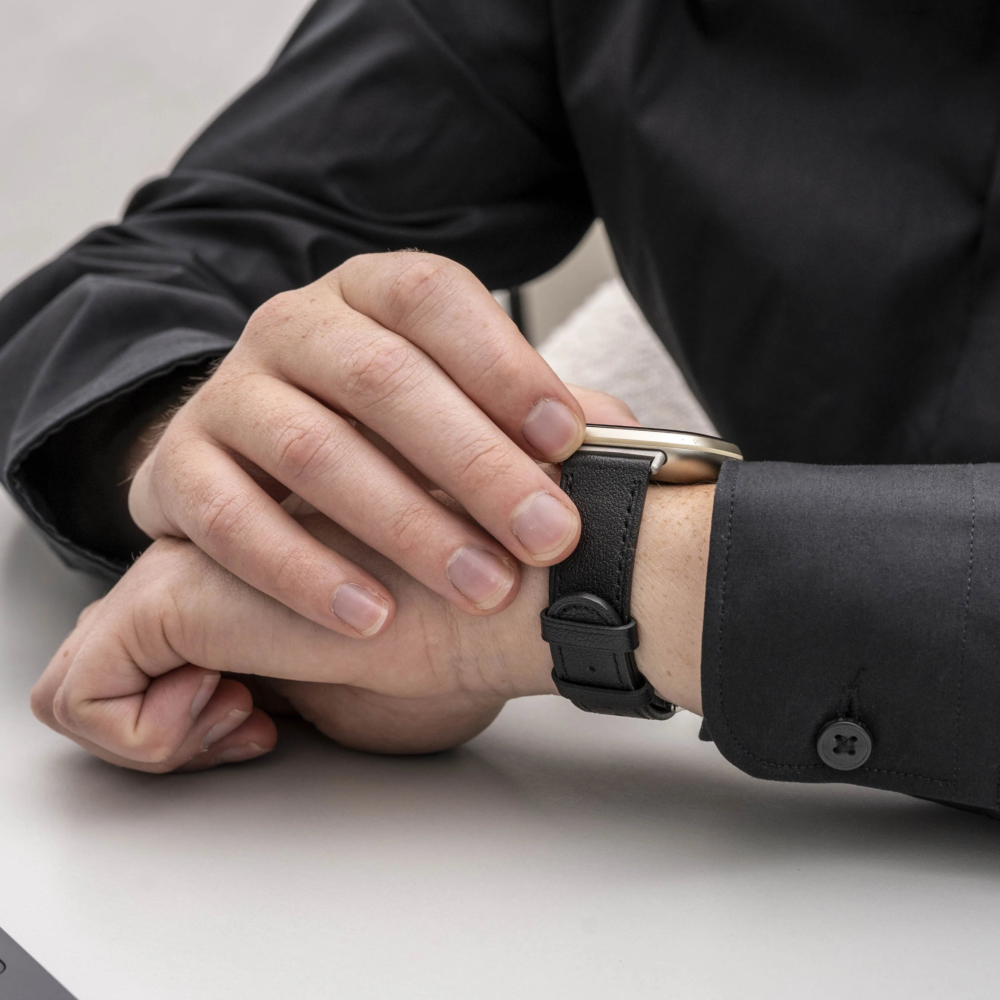 Correa cuero Fitbit Sense (negro)