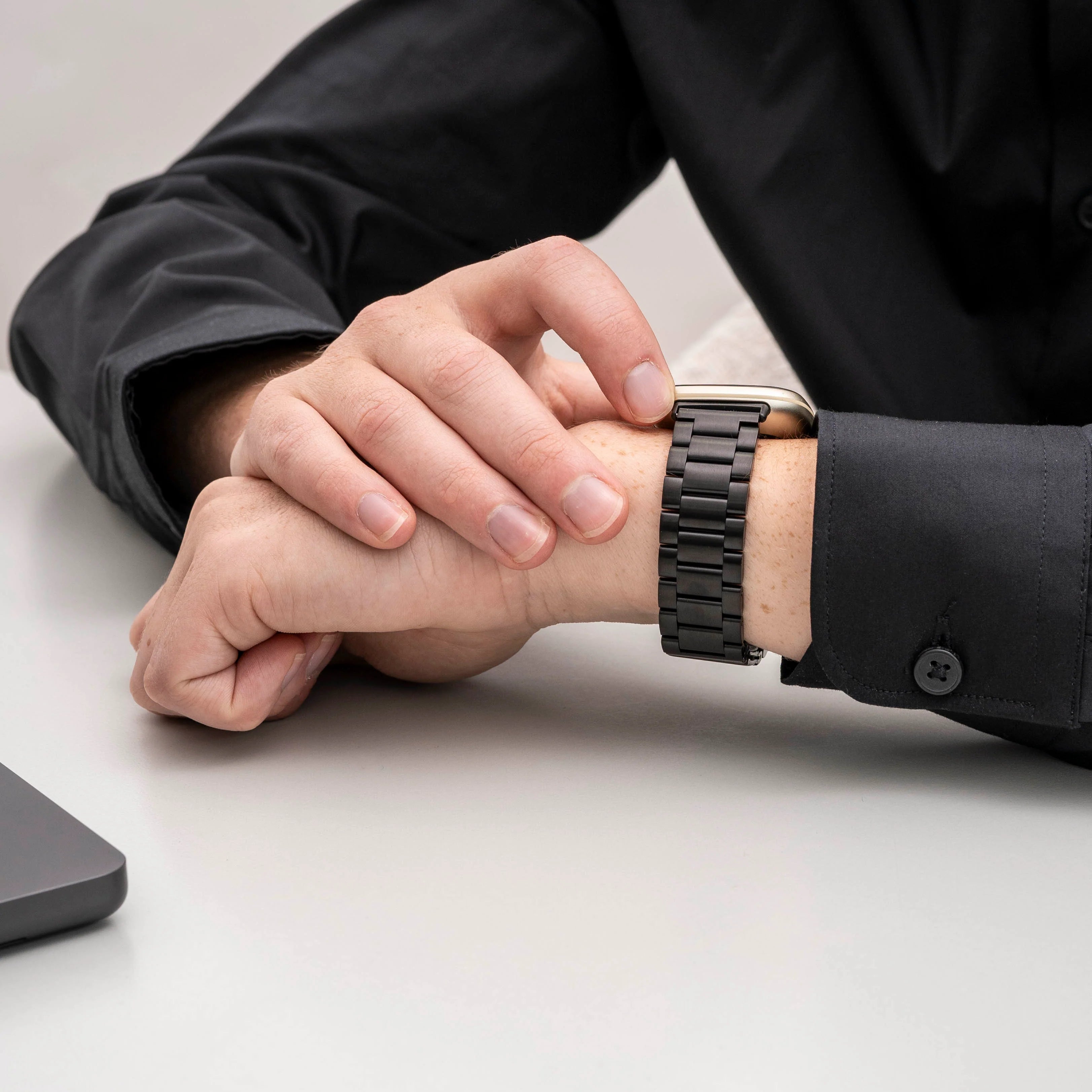 Correa acero Fitbit Versa 4 (negra)