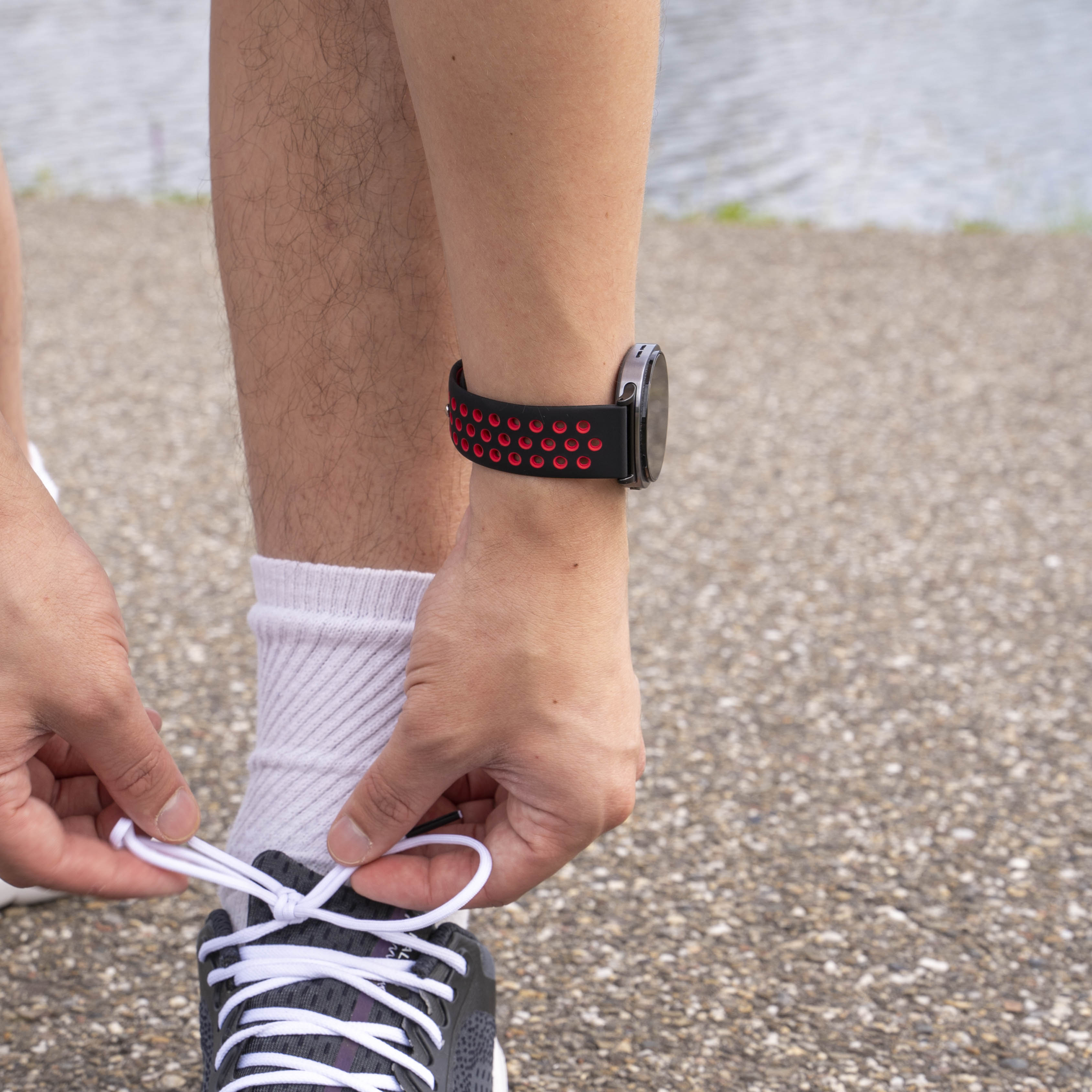 Samsung Galaxy Watch 9 - 40mm Sport Strap (Black/Red)