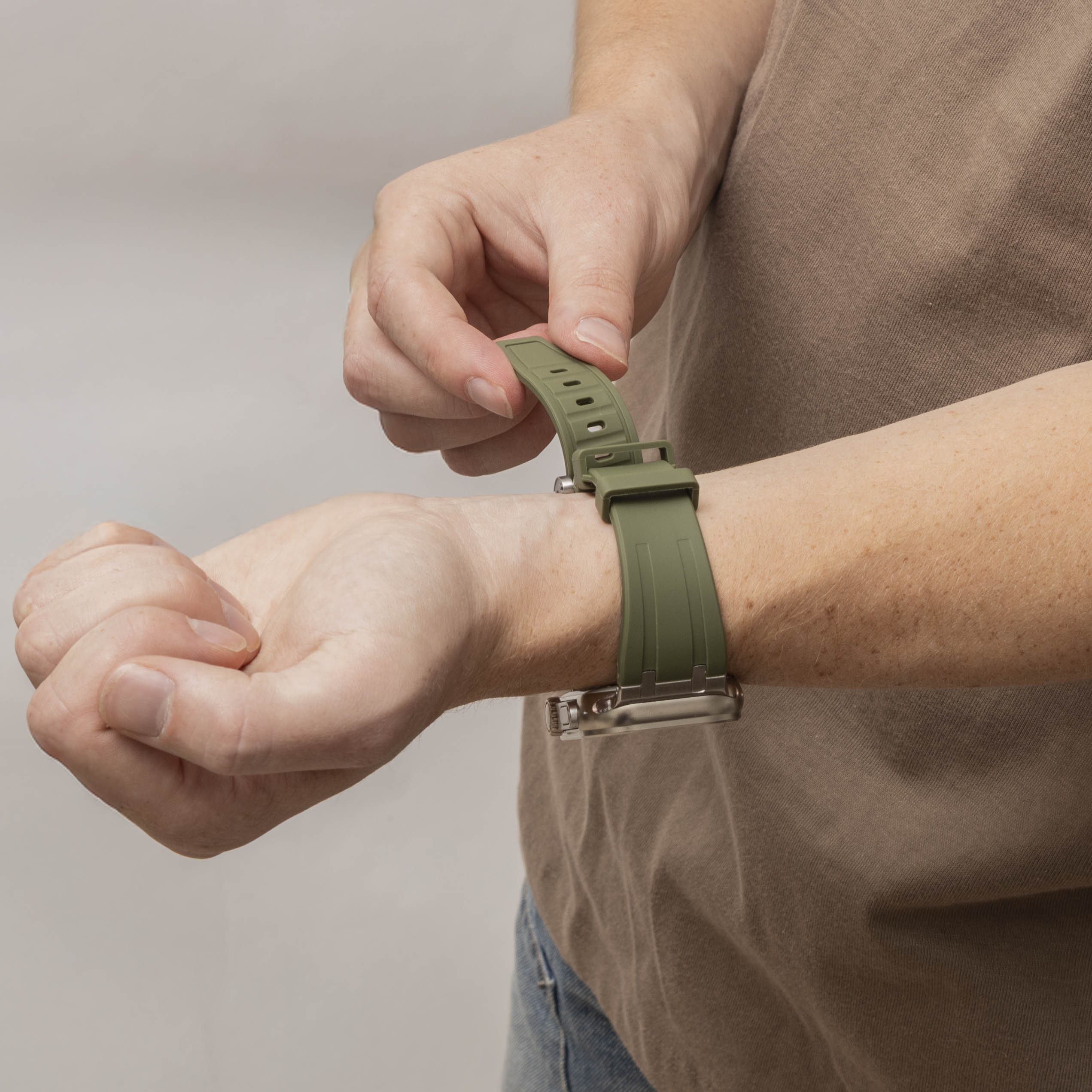 Bandz Correa silicona 'Luxe Liquid' Apple Watch Ultra (verde/titanio)