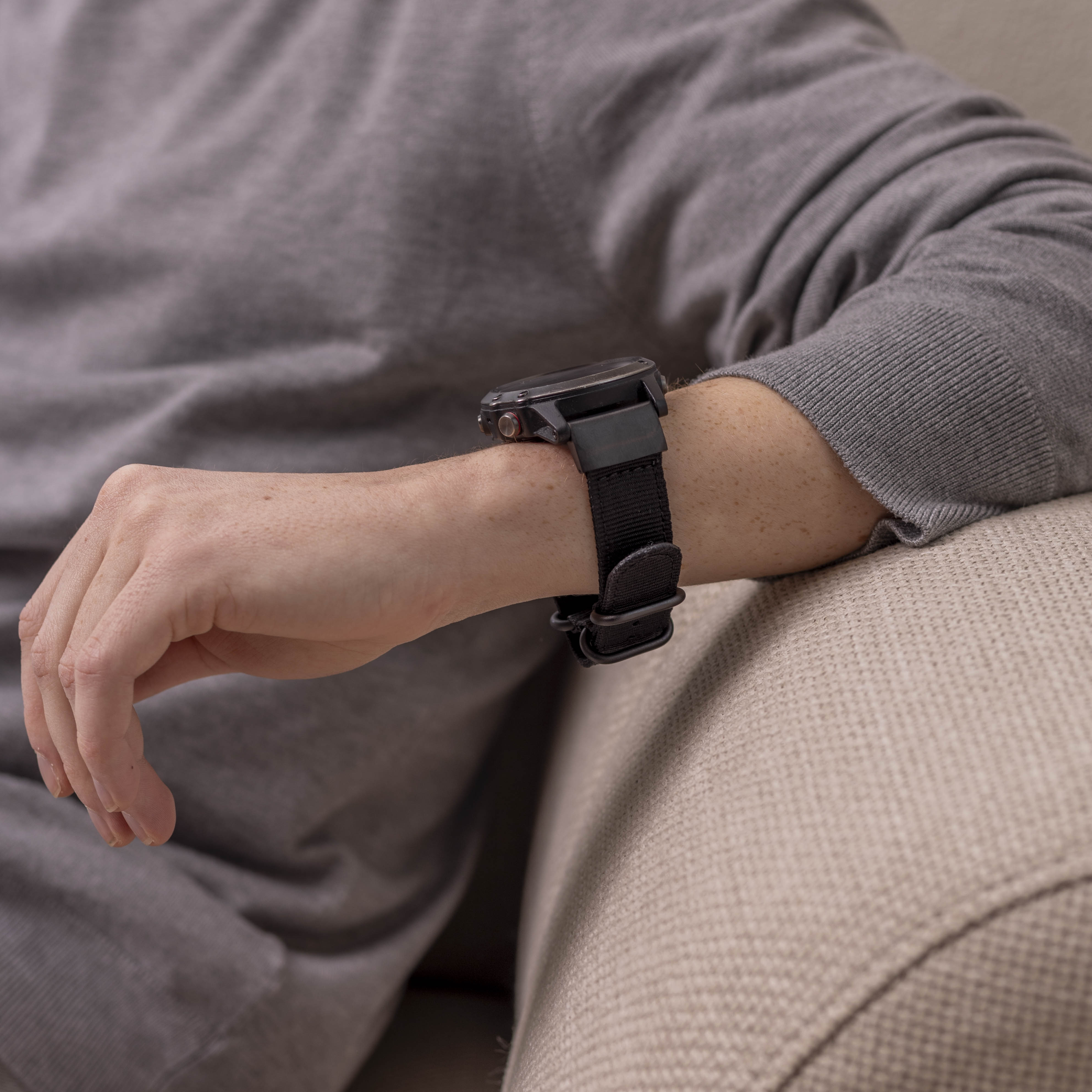 Garmin Fenix 8 - 51mm Nylon Buckle Strap (Black)