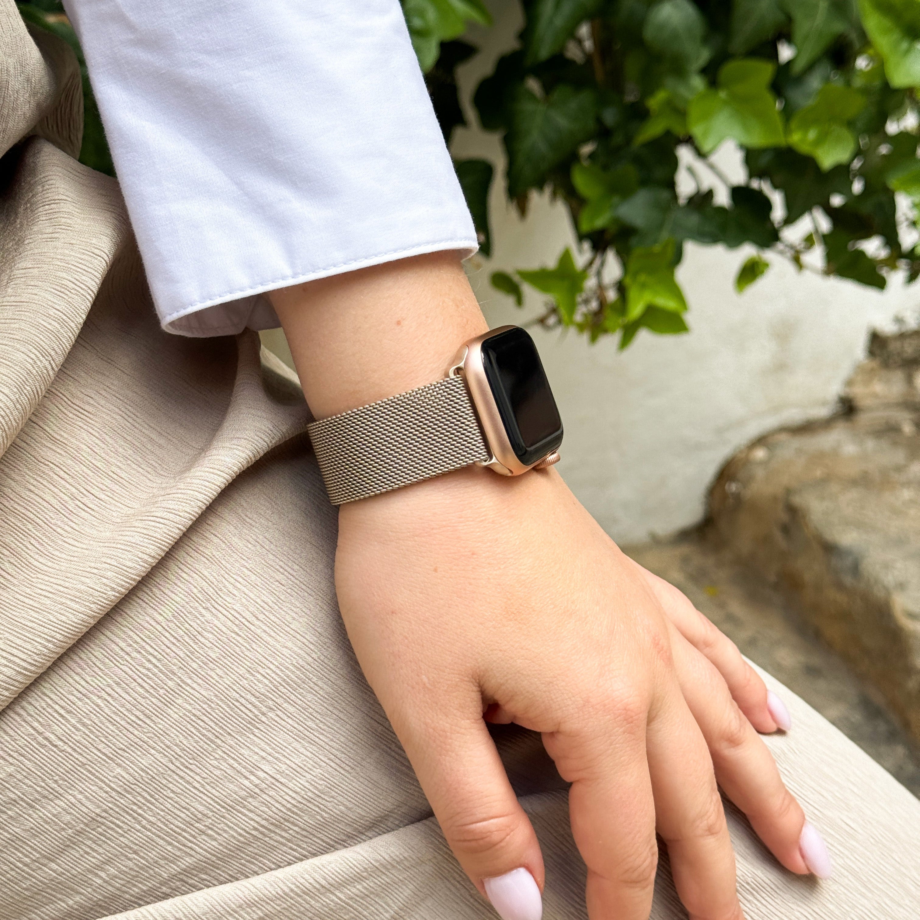 Apple Watch Milanese Strap (Starlight)