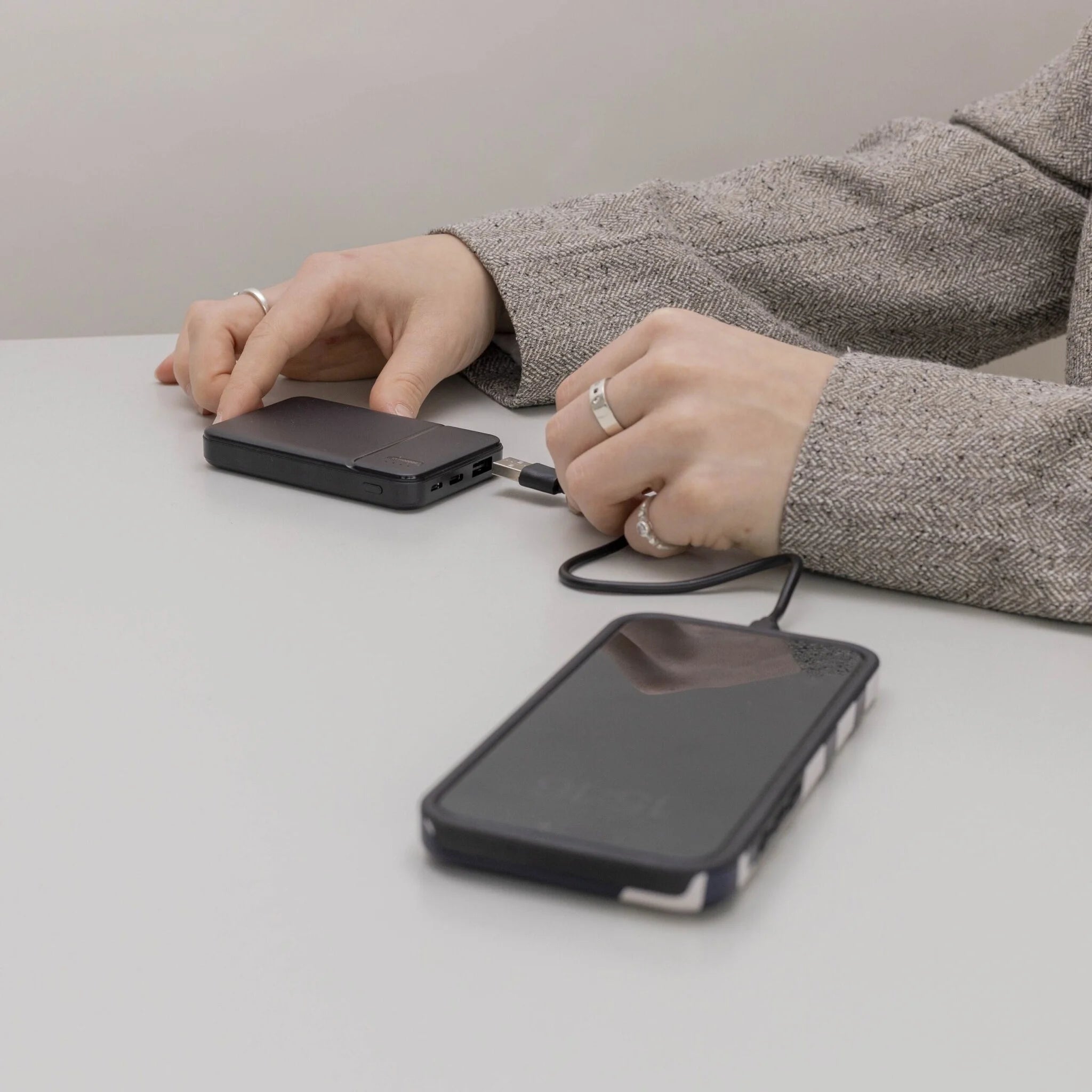 Coverzs Ultrathin 5,000 mAh powerbank (black)