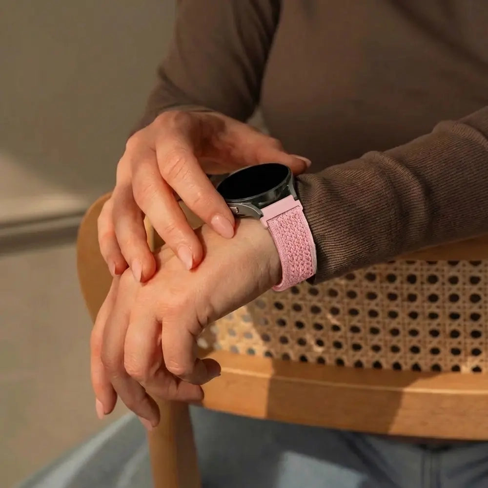 Pebble Round 2 - 20mm Vintage Nylon Strap (Pink)