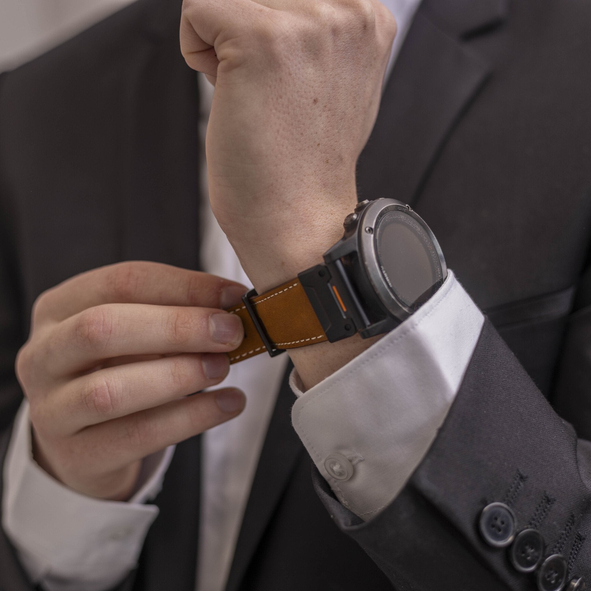 Garmin MARQ Genuine Leather Strap (Brown)