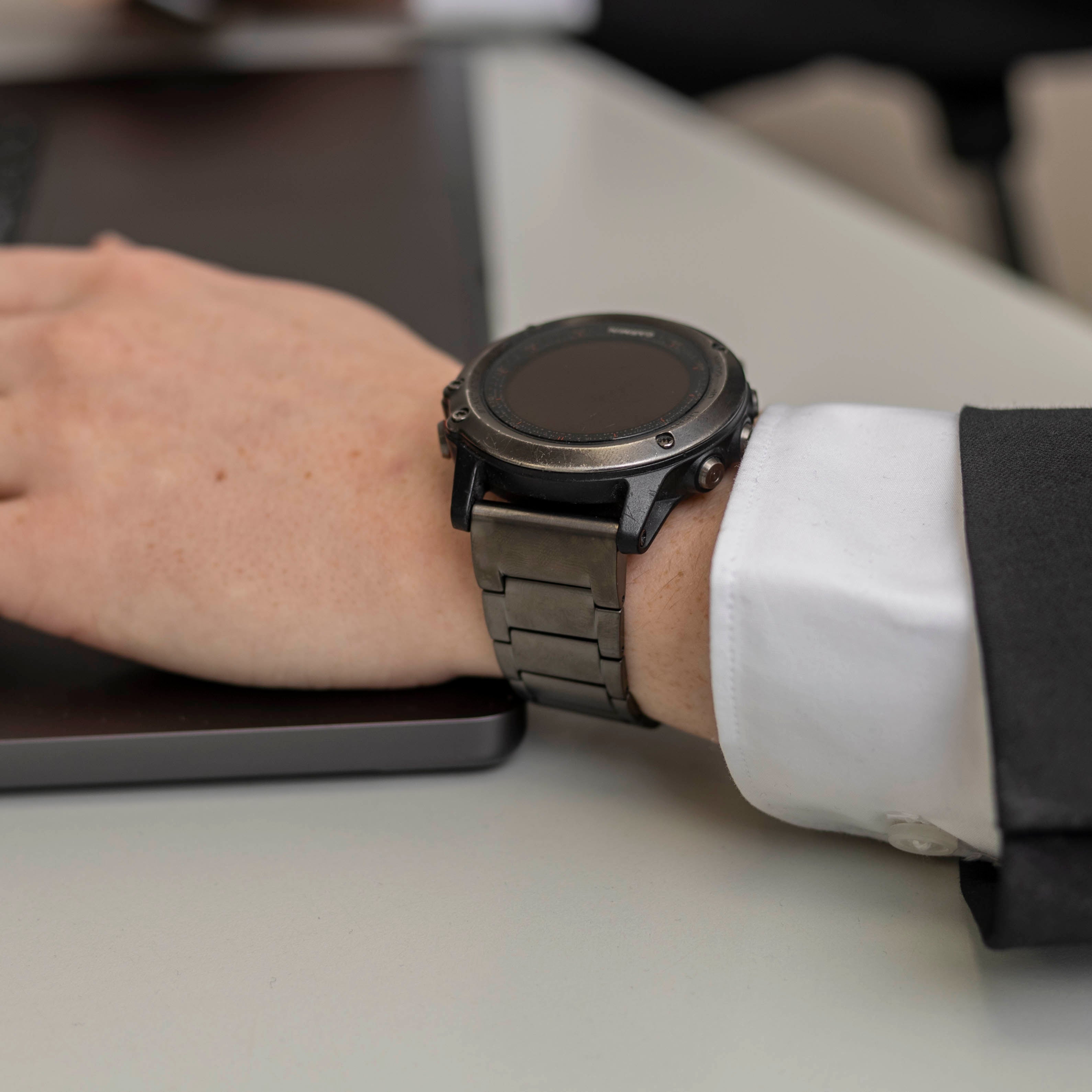 Correa titanio magnética Garmin Instinct 3 - 50mm (grafito)