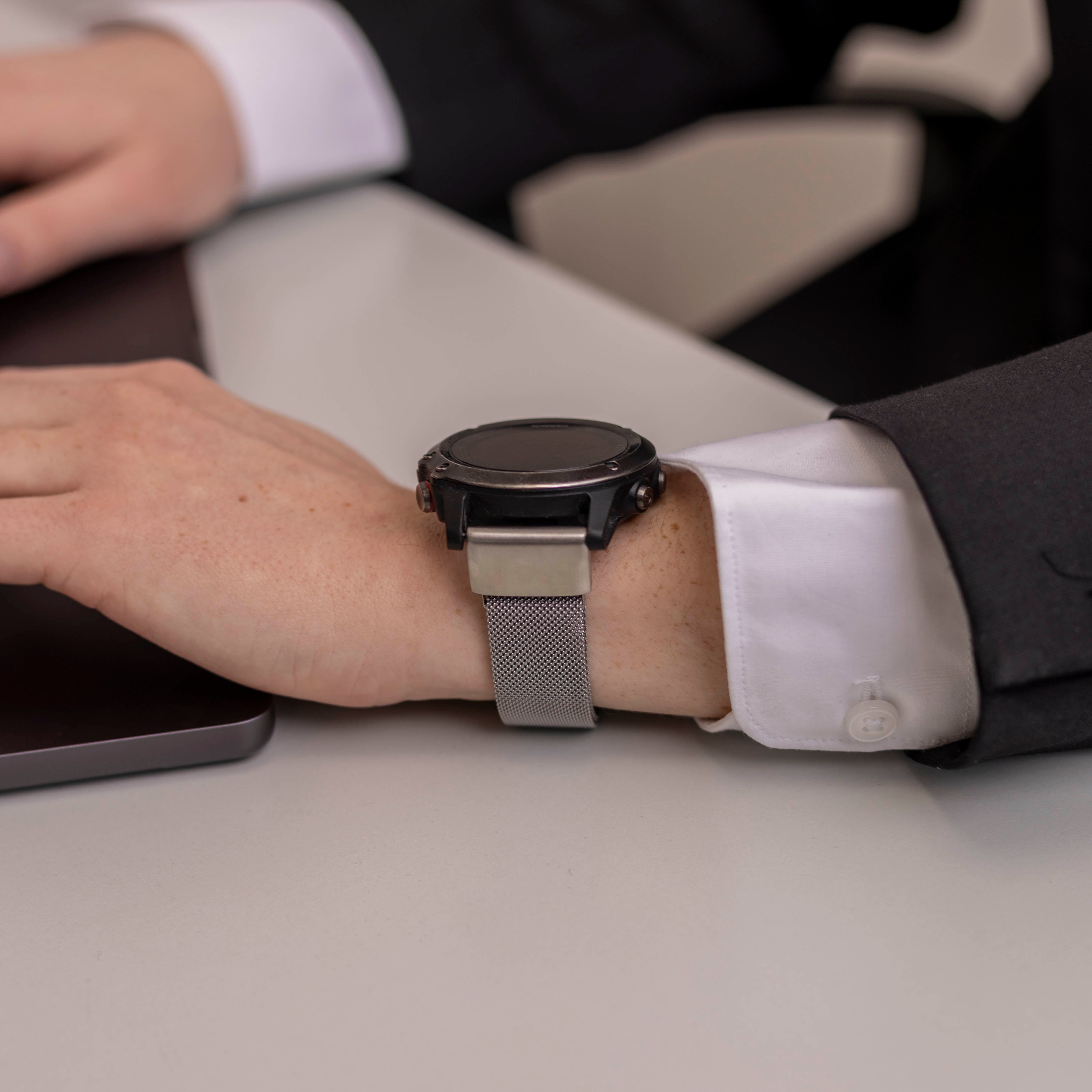 Correa milanese Garmin Fenix 8 - 51mm (plata)