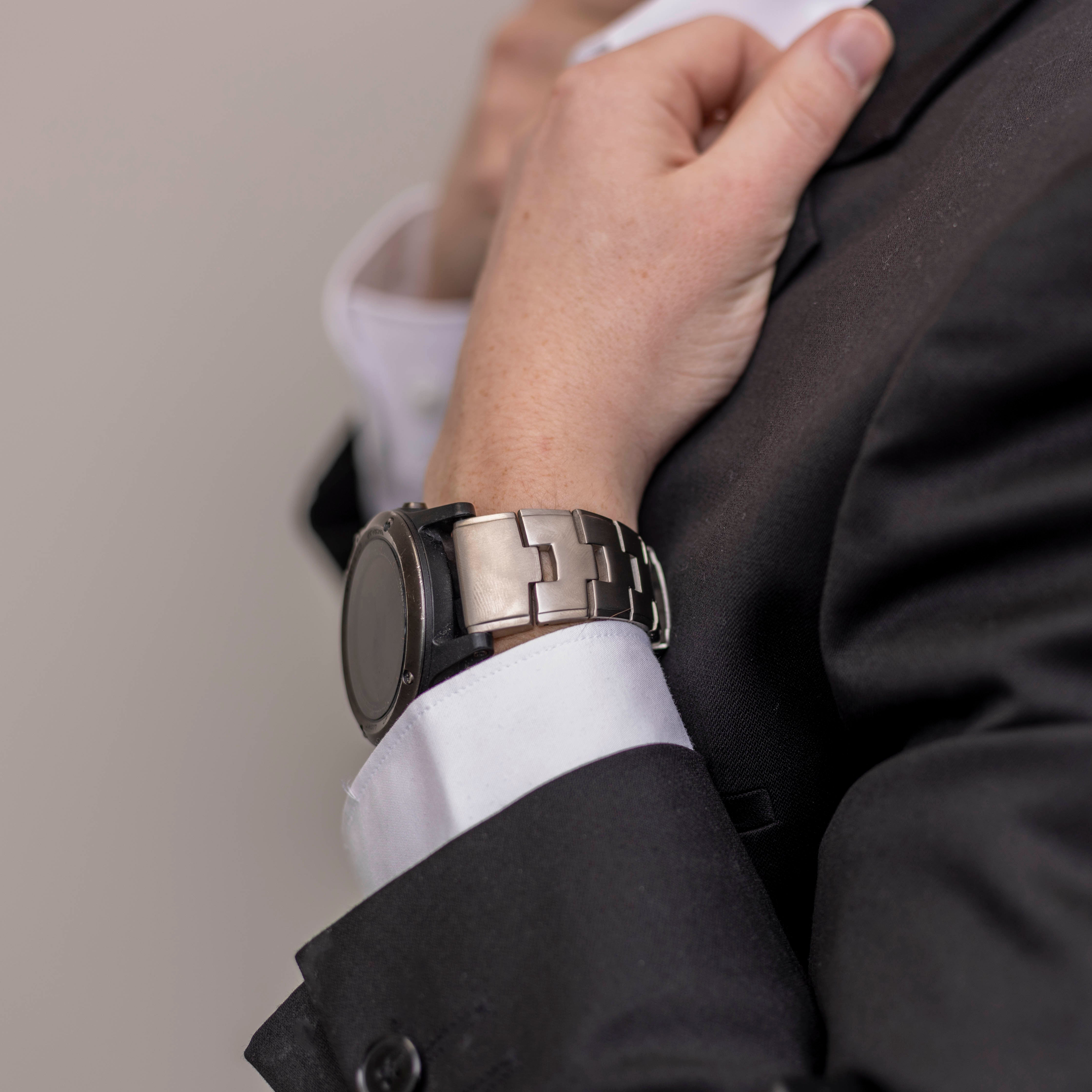 Garmin Fenix 7x correa titanio (plata)