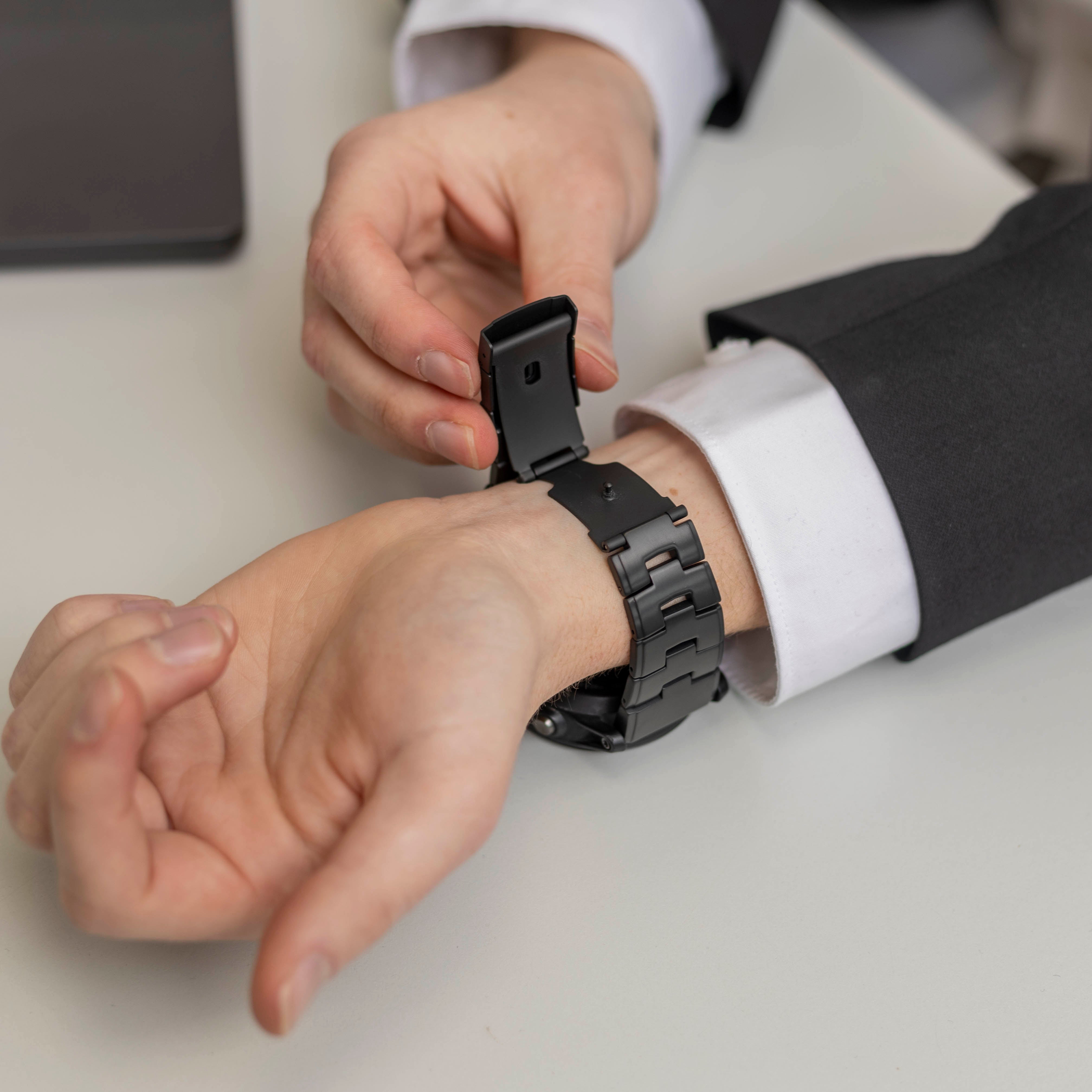 Correa titanio Garmin Quatix 3 / 6x / 7x Solar (negro)