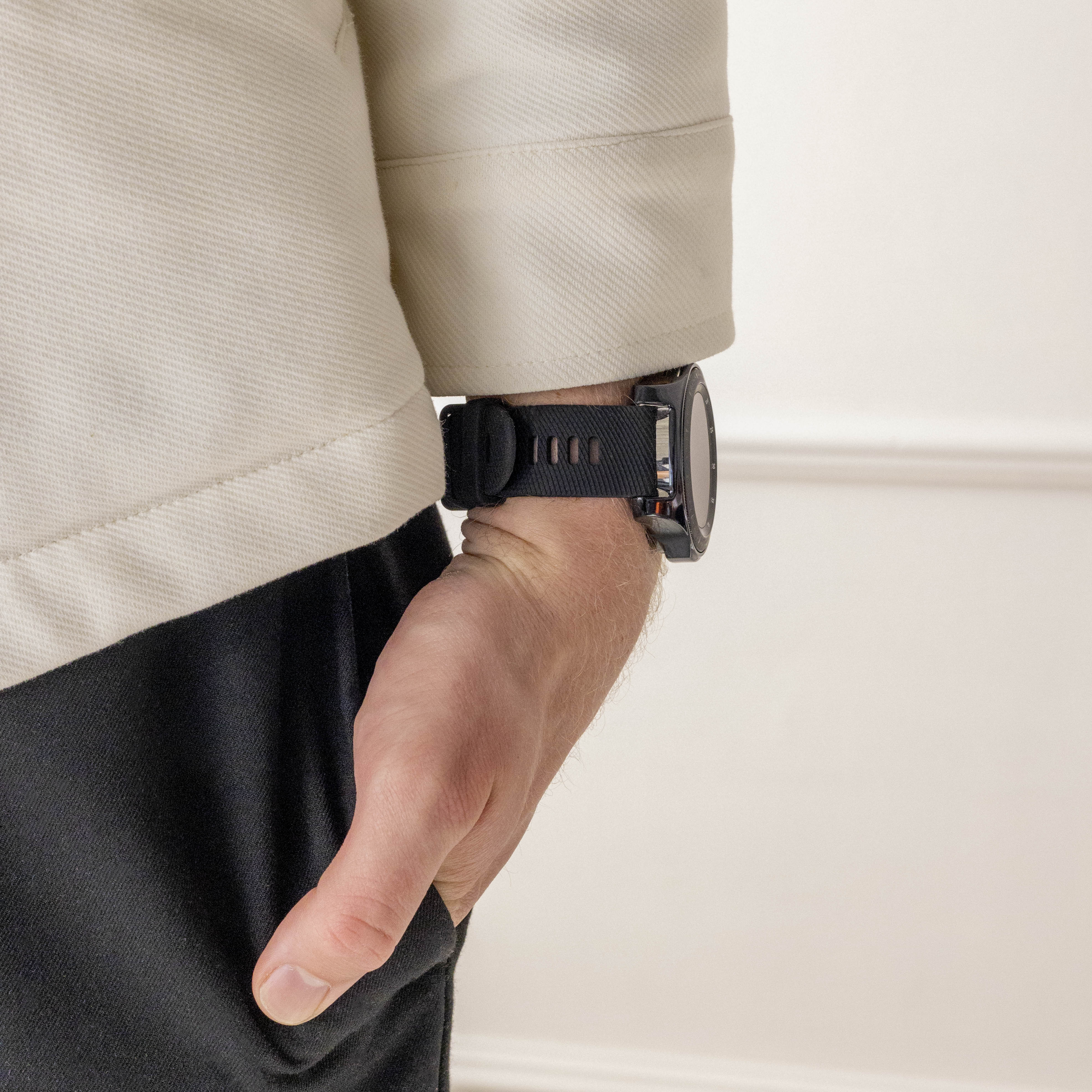 Garmin Vivoactive 4 Silicone Strap (Black)