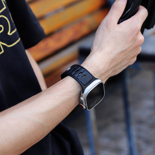 Apple Watch Premium Outdoor Silicone Strap (Black/Black)
