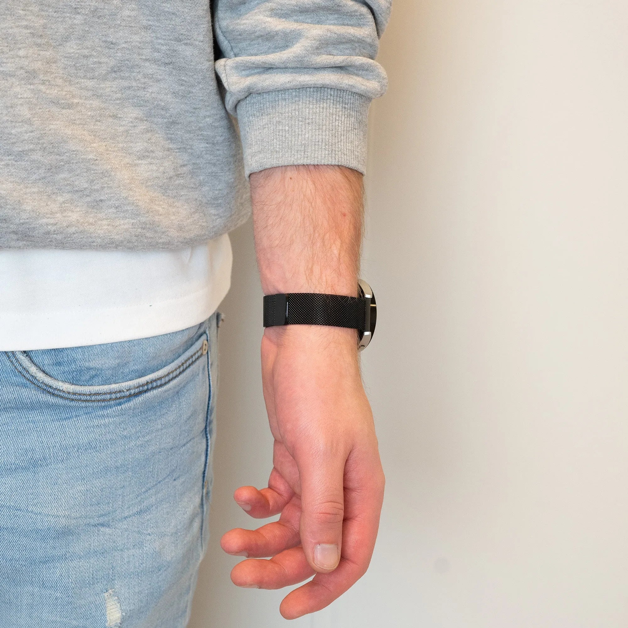 Bandz Coros Pace 4 Milanese Loop Strap (Black)