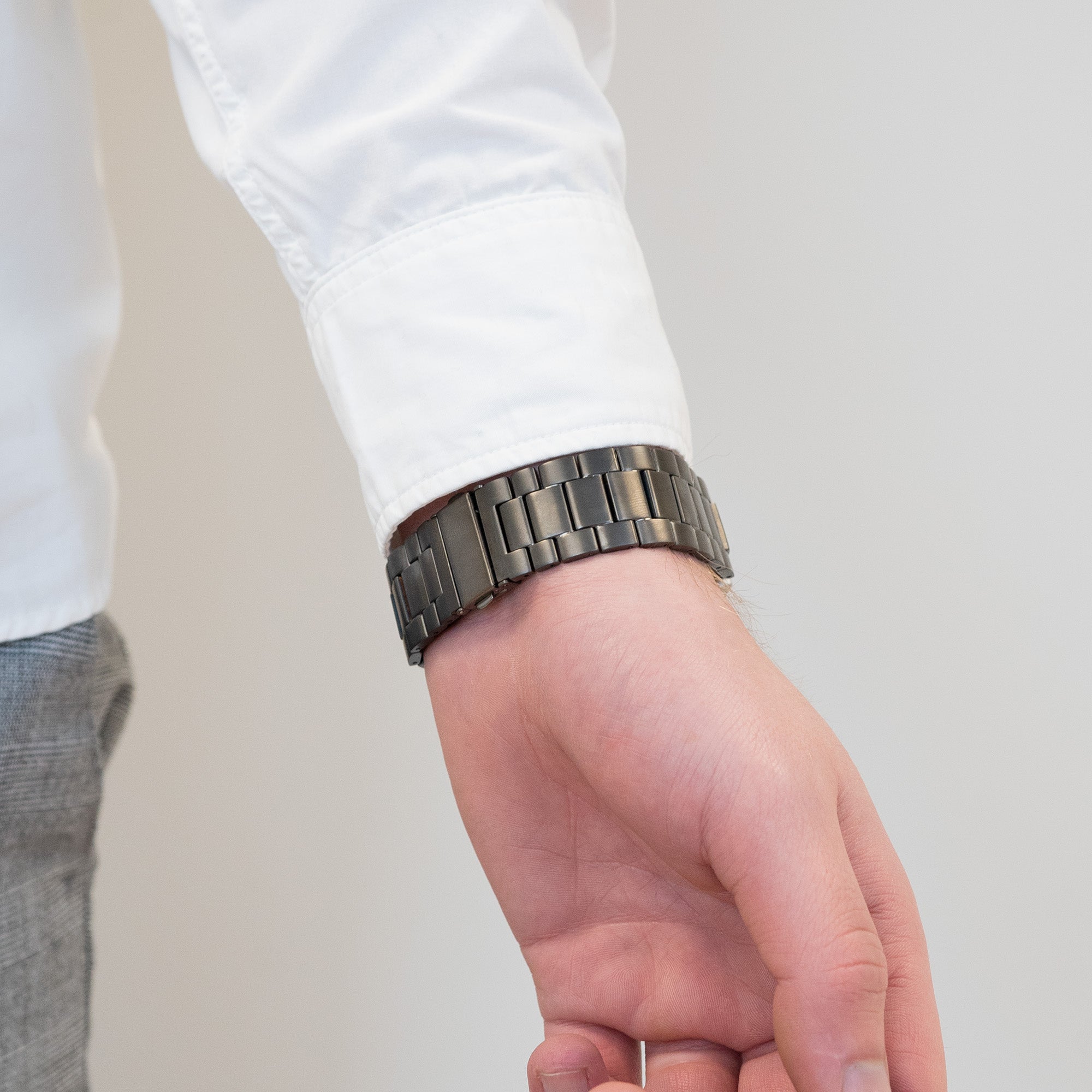 Bandz Correa sólido titanio Samsung Galaxy Watch 4 Classic 46mm (grafito)