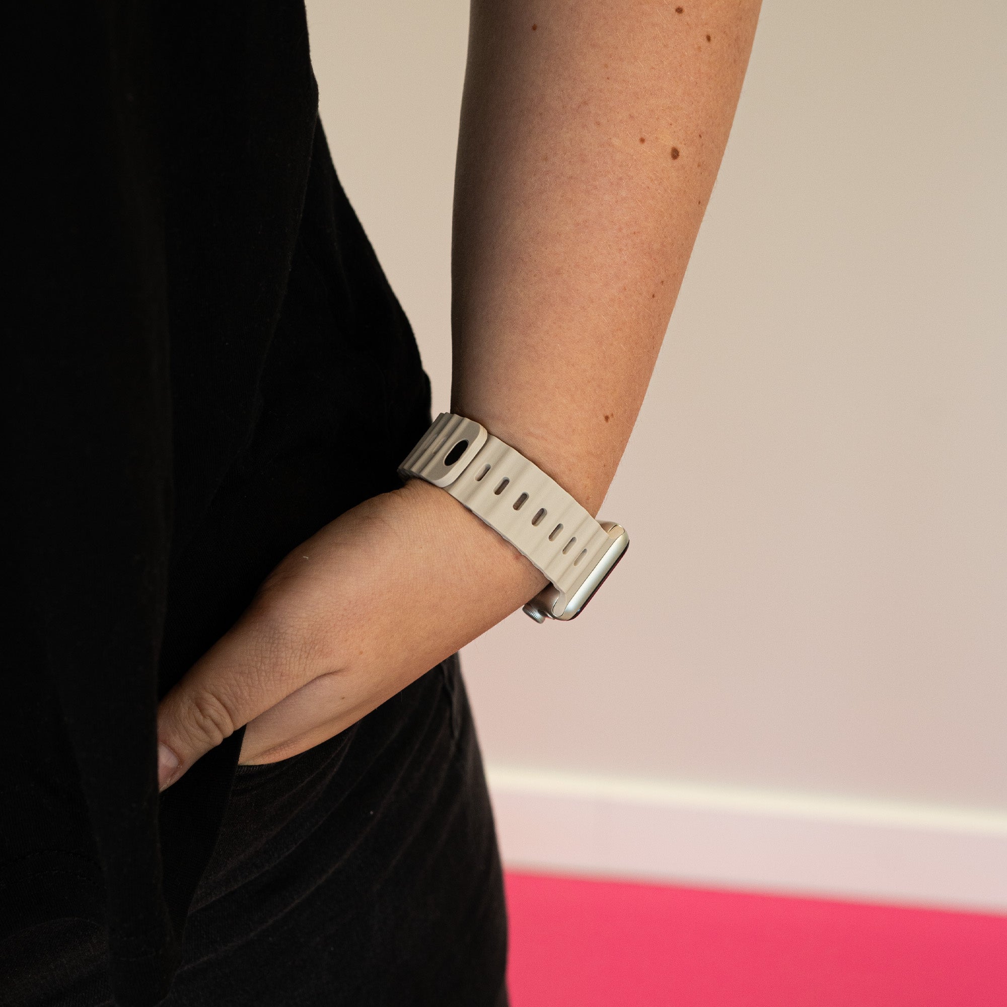 Apple Watch Ocean Strap with Snap Closure (Starlight)