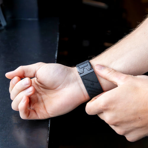 Bandz Correa nylon ondulada con hebilla-P Apple Watch Ultra (negro)