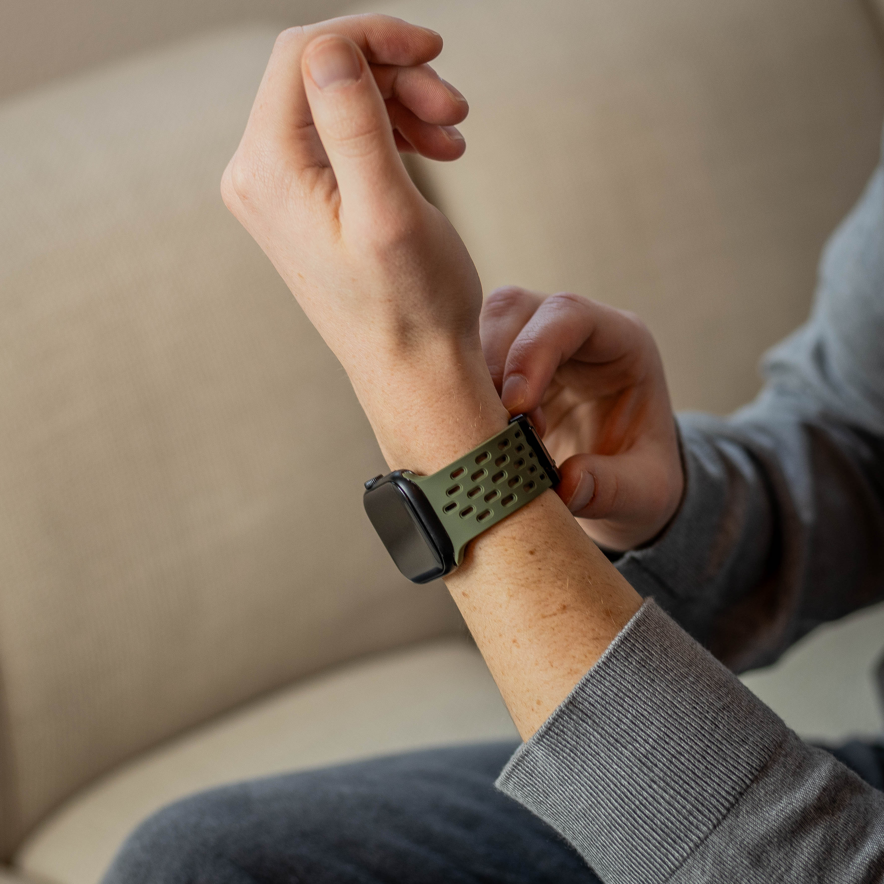 Correa silicona air con P-buckle Apple Watch (verde militar)