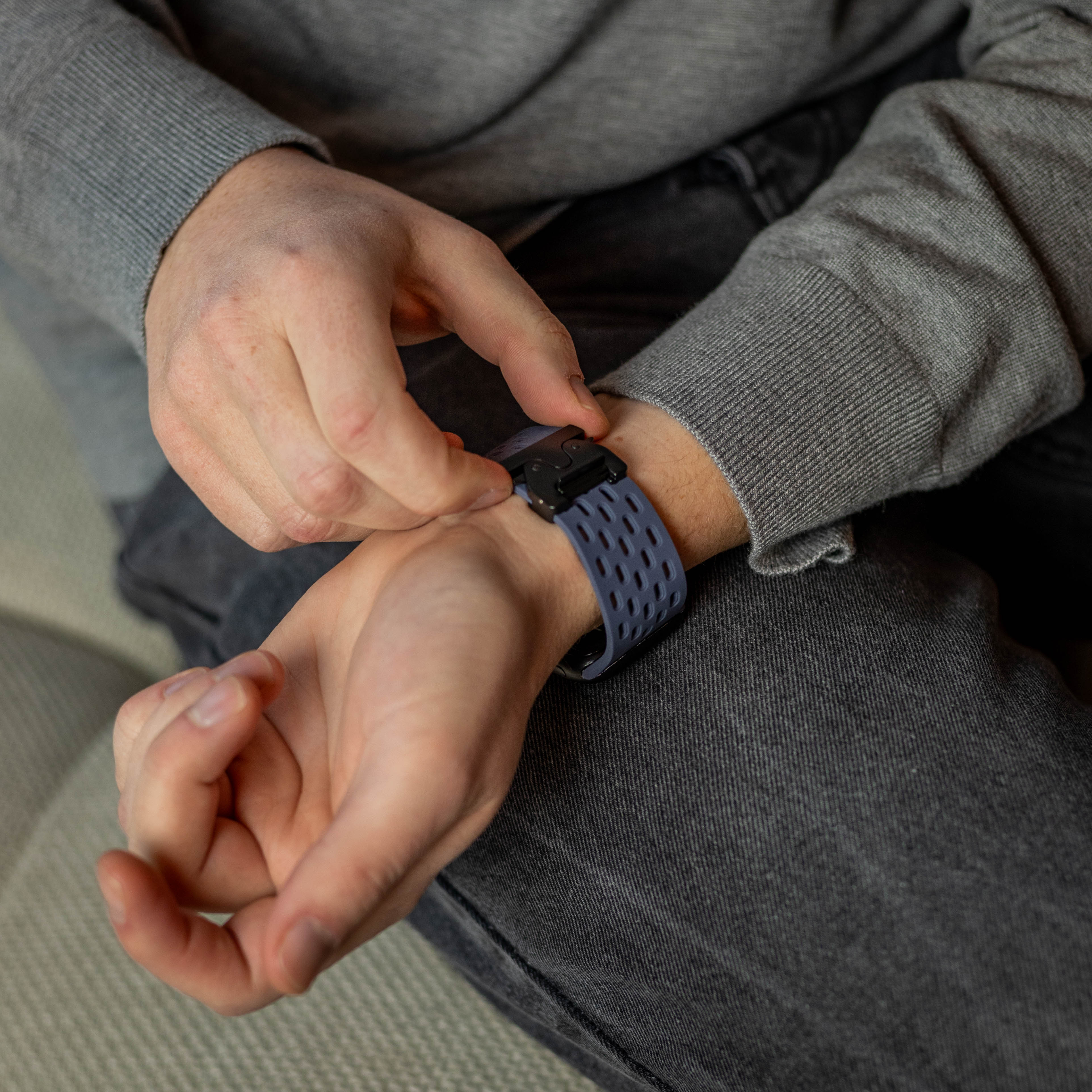 Apple Watch Silicone Air Strap with P-Buckle (Grayblue)