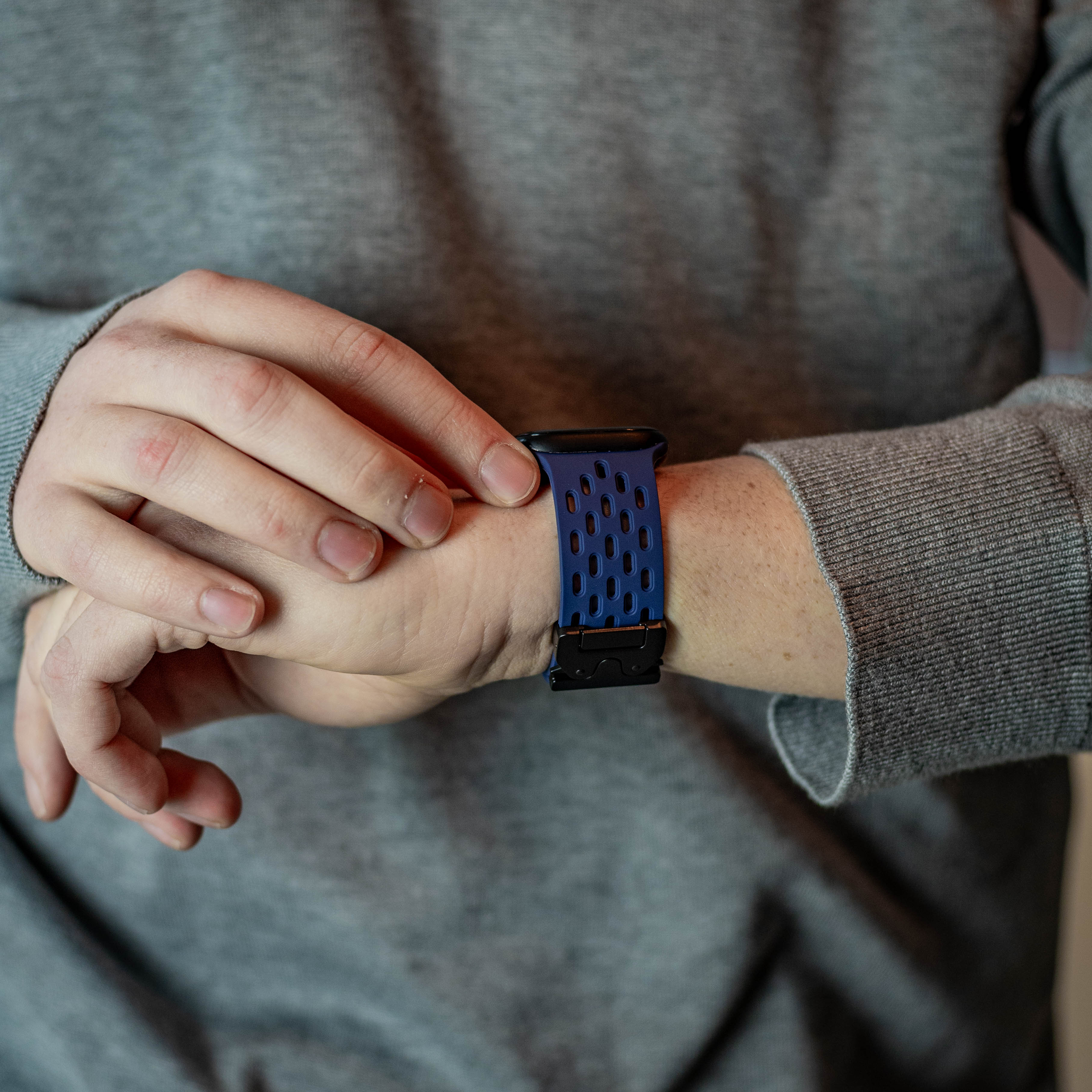 Correa silicona air con P-buckle Apple Watch (azul oscuro)