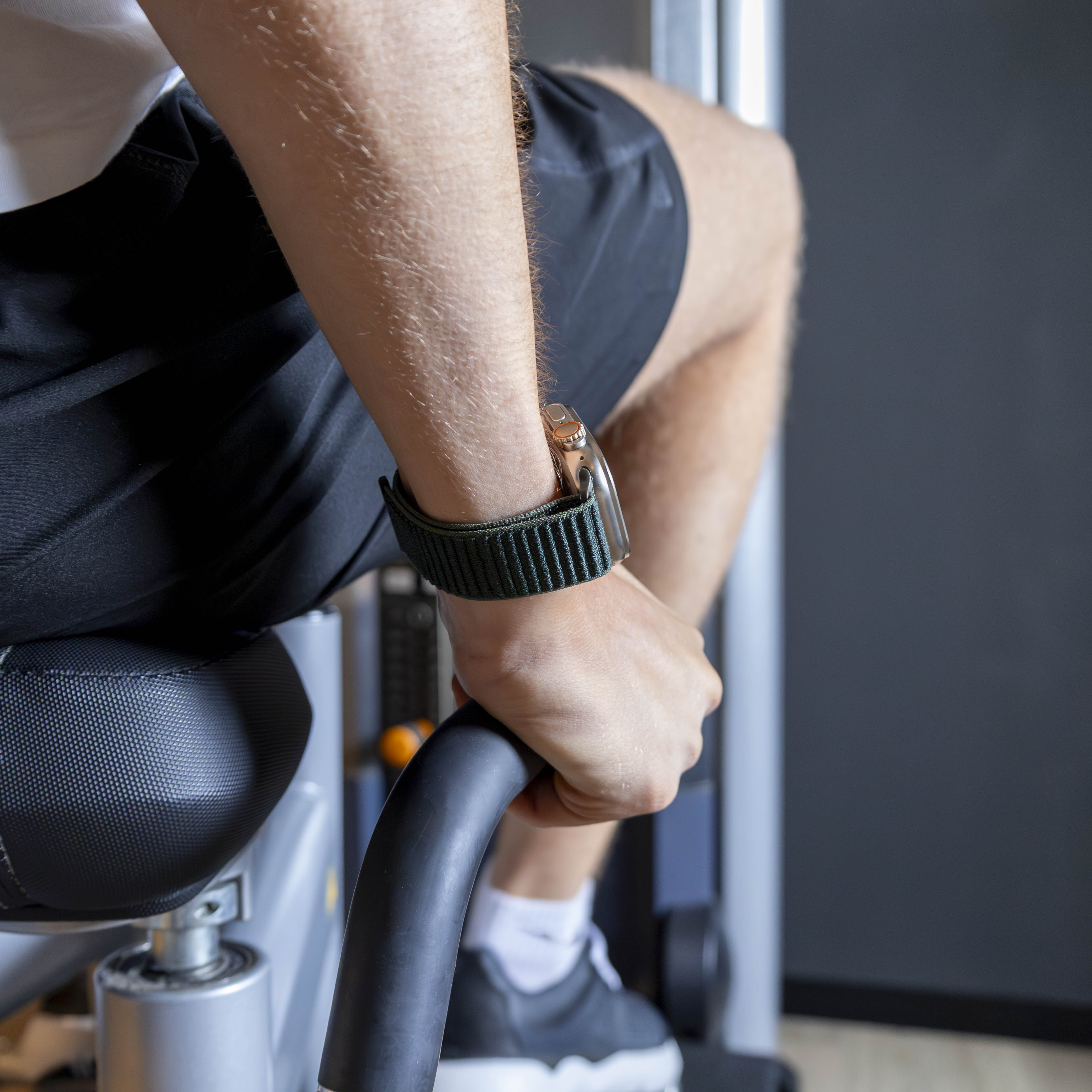 Strap-it Apple Watch Wave Nylon Strap (Dark Green)