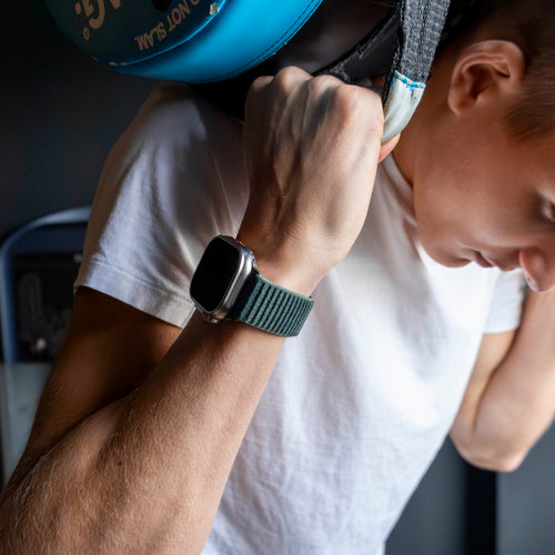 Correa nylon ondulada Apple Watch Ultra (verde oscuro)
