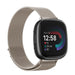 Correa milanesa Fitbit Versa 4 (blanco estrella)