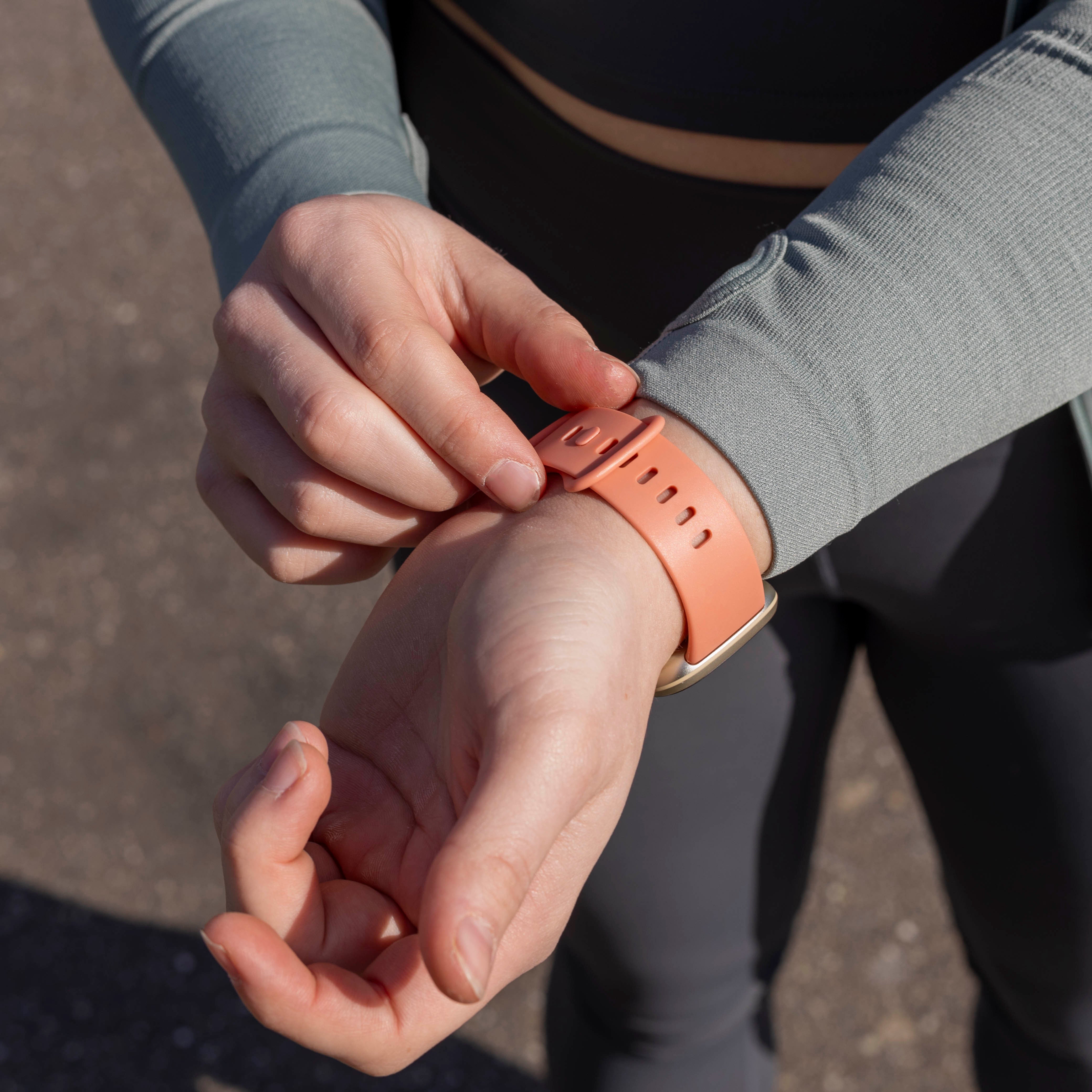 Correa silicona clásica Fitbit Versa 3 (rosa)